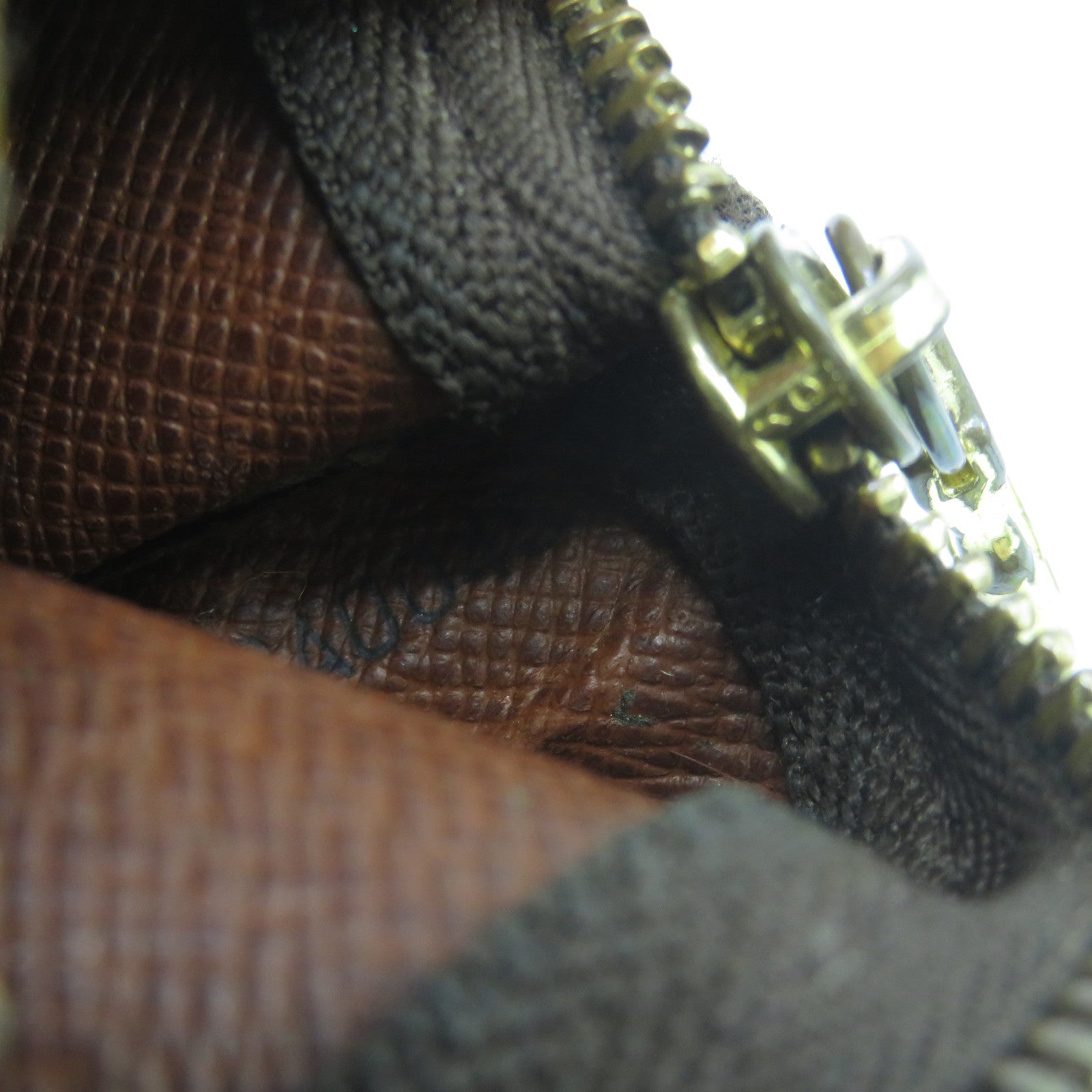 LOUIS VUITTON Monogram Key Pouch金扣鎖匙包啡色