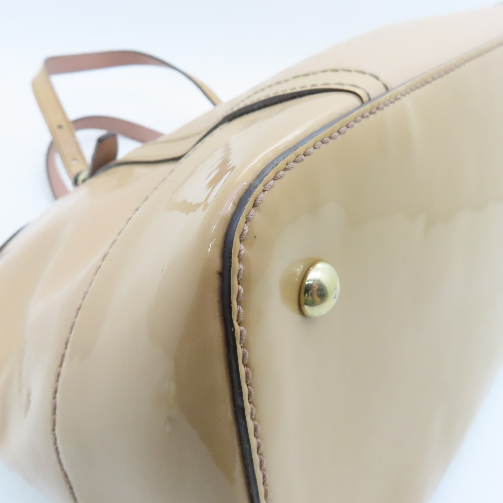GUCCI patent leather 2way Shoulder Bag gold buckle handle shoulder bag beige