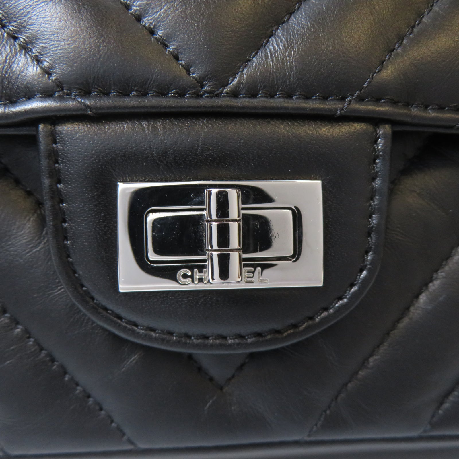 CHANEL 斜紋牛皮皮革2.55 Mini銀扣鏈帶肩背袋黑色
