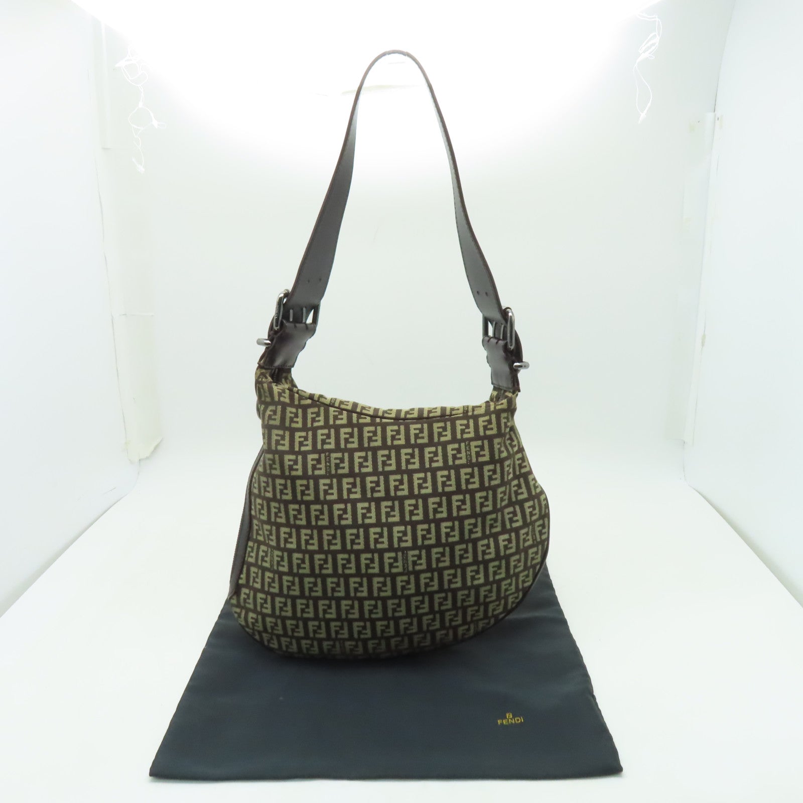 FENDI 帆布Shoulder Bag銀扣肩背袋啡色