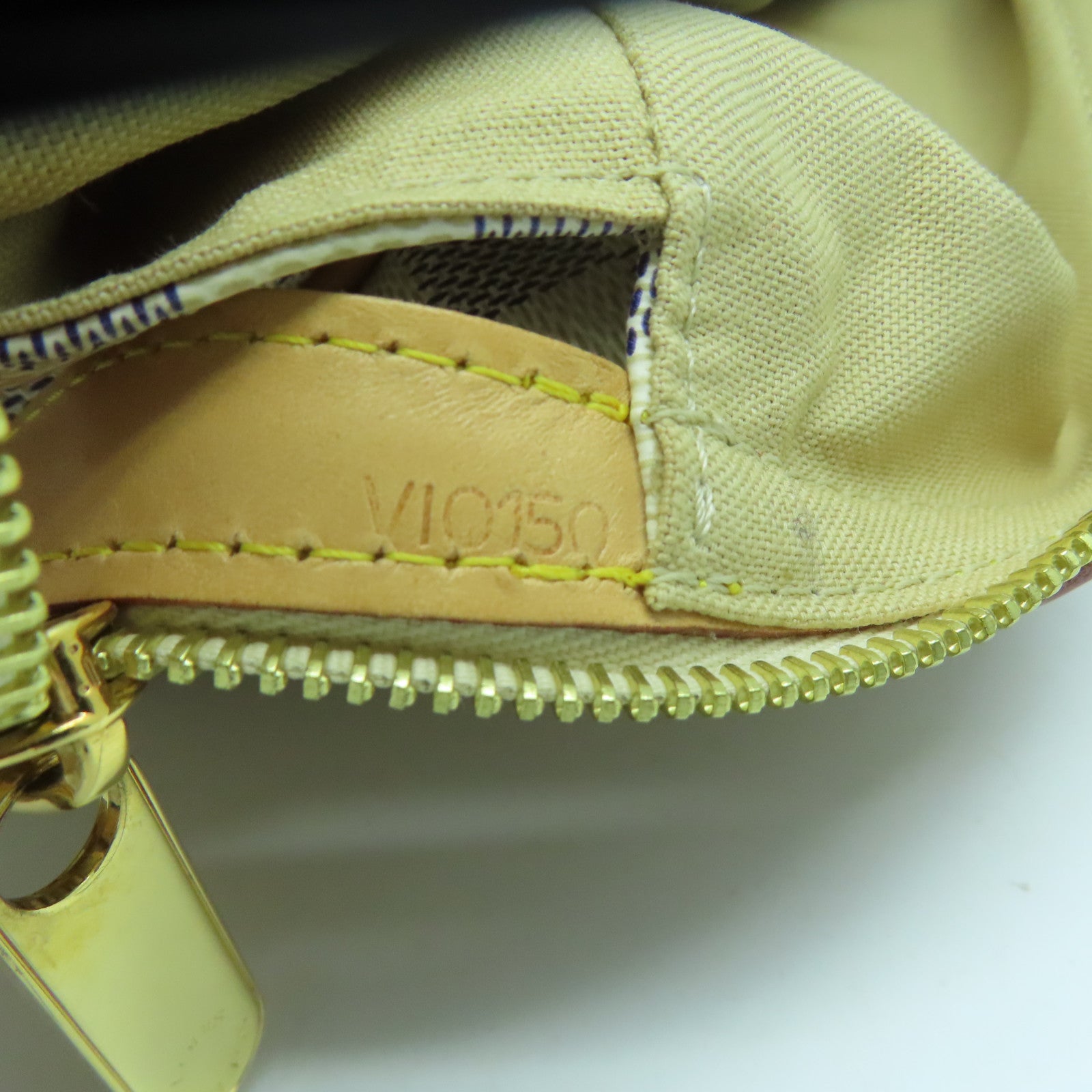 LOUIS VUITTON Damier Azur Stresa GM金扣肩背袋白色