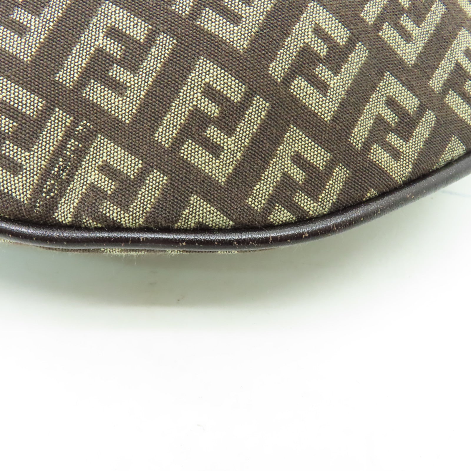 FENDI 帆布Shoulder Bag銀扣肩背袋啡色