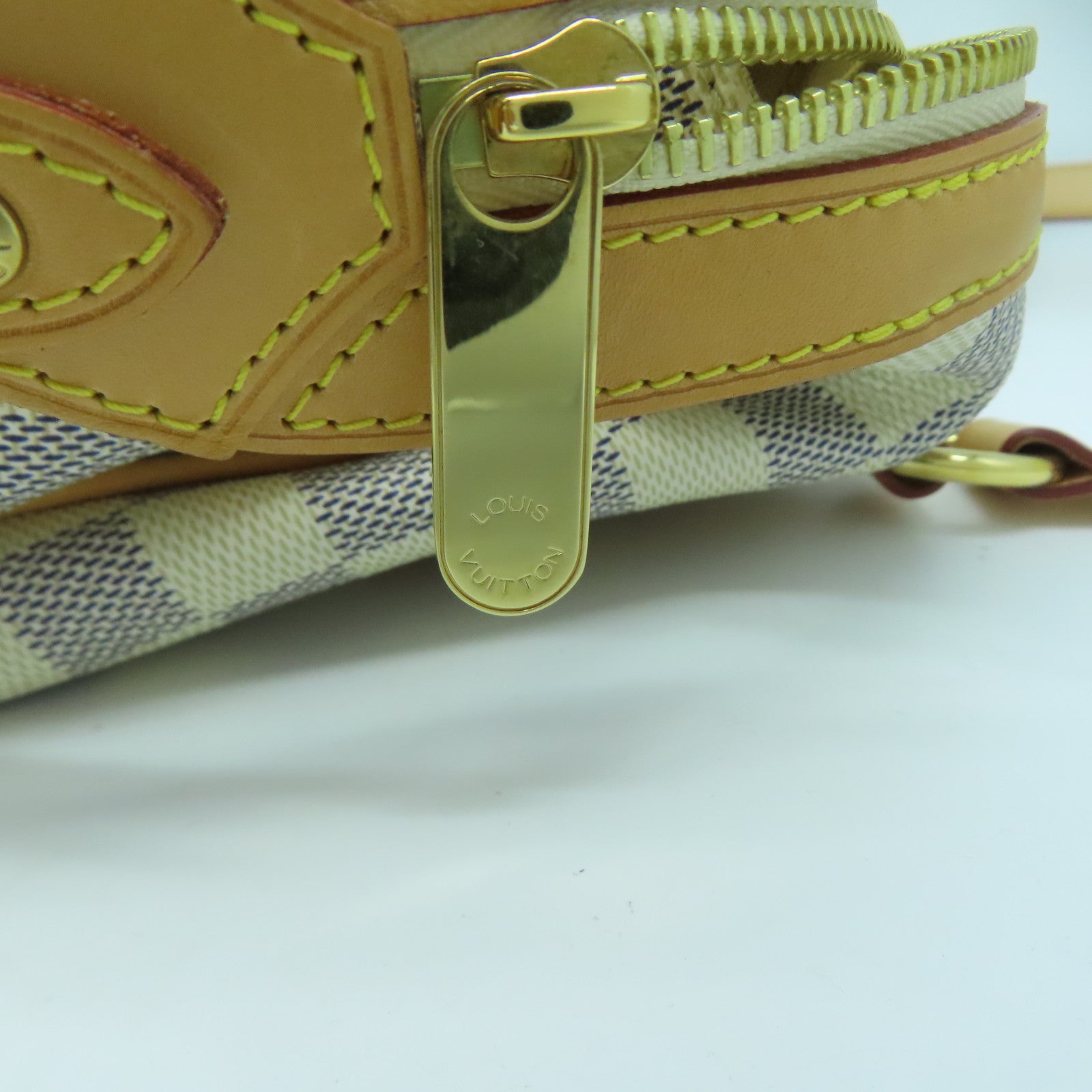 LOUIS VUITTON Damier Azur Stresa GM金扣肩背袋白色