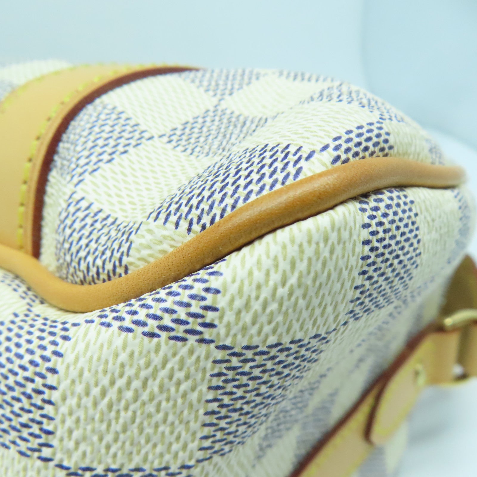 LOUIS VUITTON Damier Azur Stresa GM金扣肩背袋白色