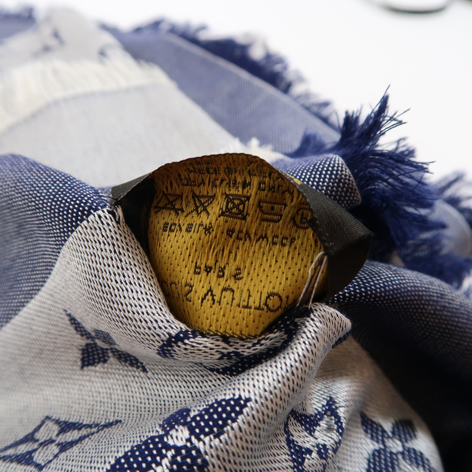LOUIS VUITTON Monogram Denim Shawl Scarf圍巾藍色/灰色