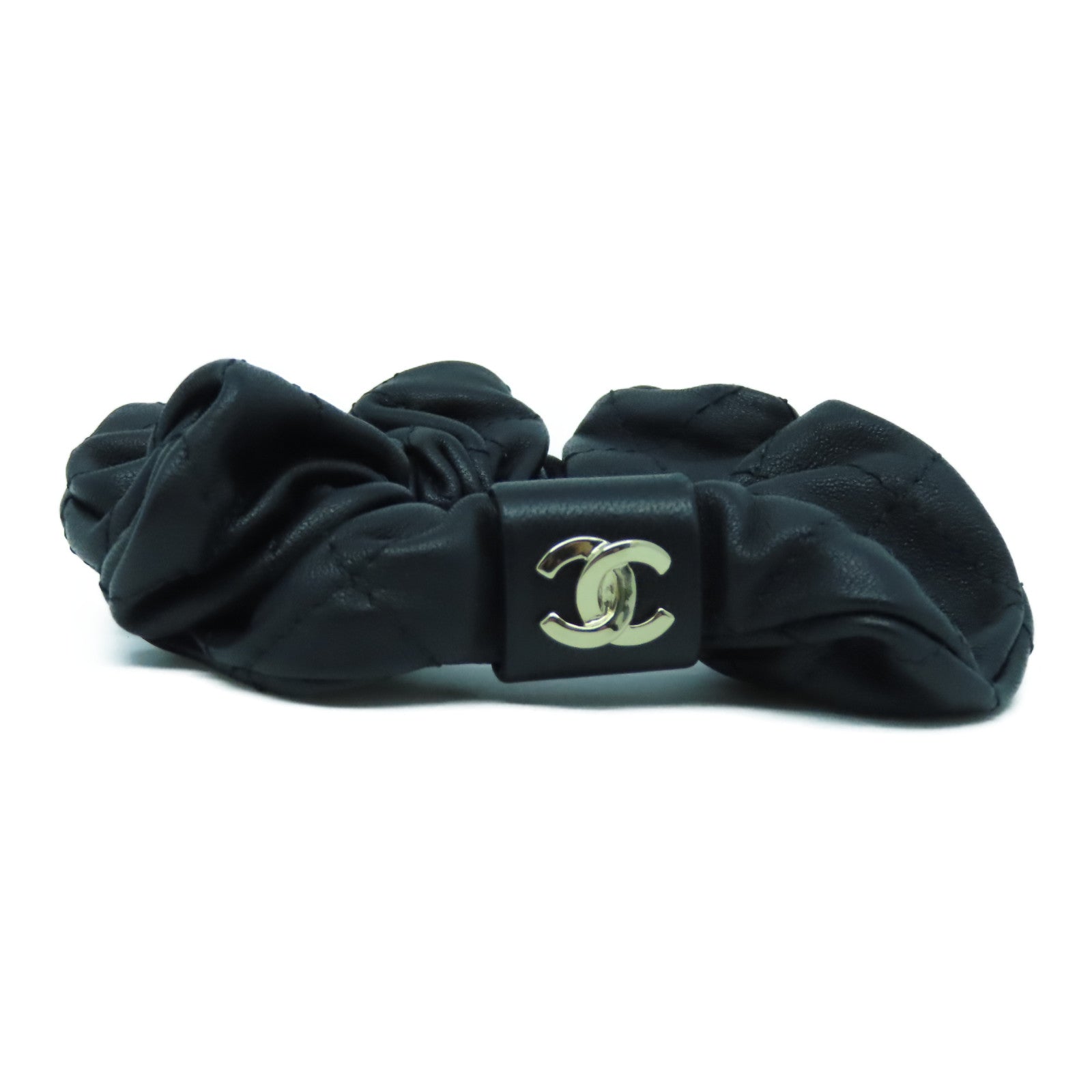 CHANEL 菱格皮革Hair Tie金扣髮圈黑色