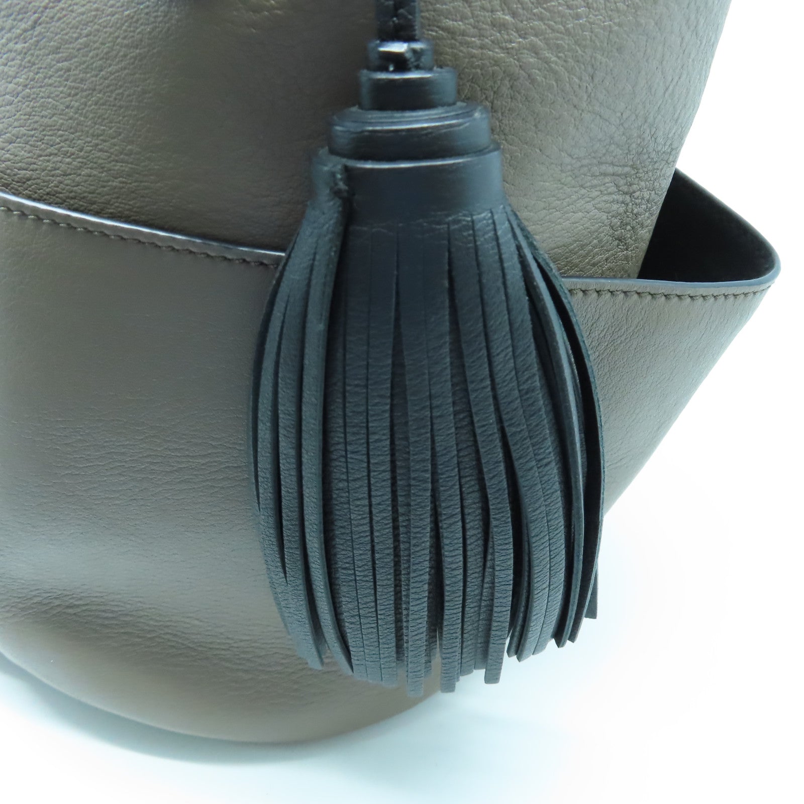 TOD’S 牛皮皮革Shoulder Bag銀扣肩背袋灰色/黑色