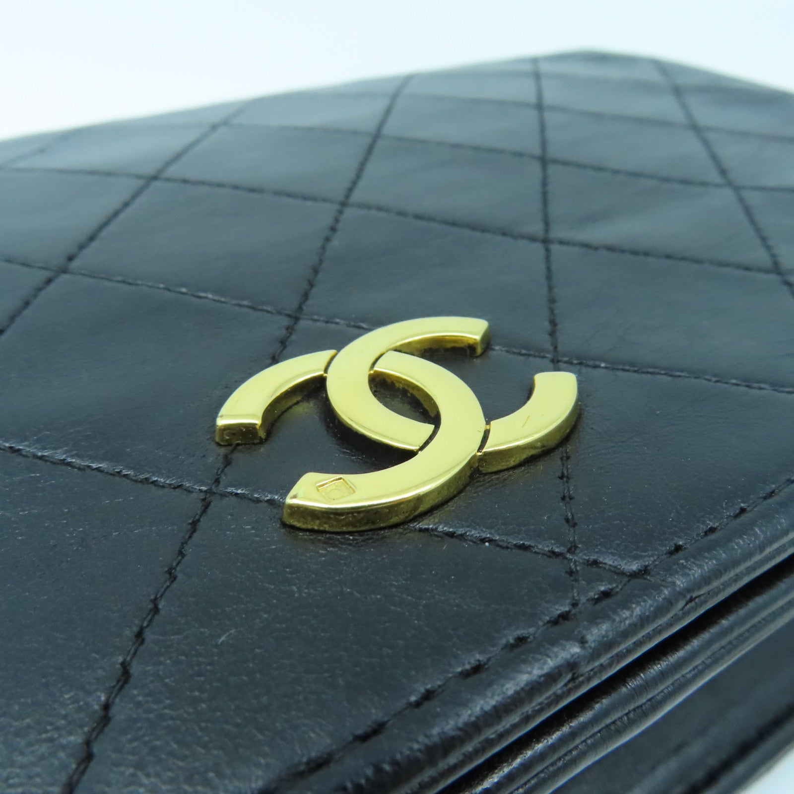 CHANEL rhombic sheepskin leather Chain Shoulder gold buckle shoulder bag black