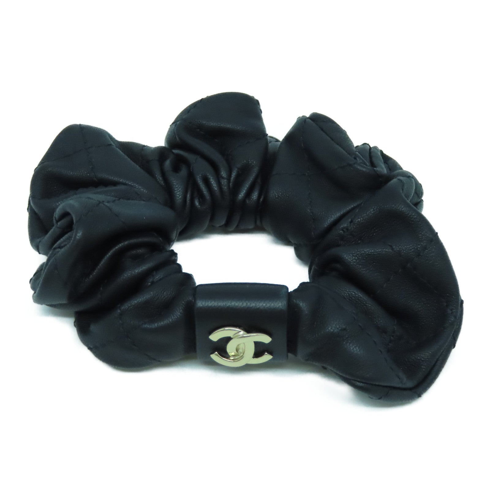 CHANEL 菱格皮革Hair Tie金扣髮圈黑色