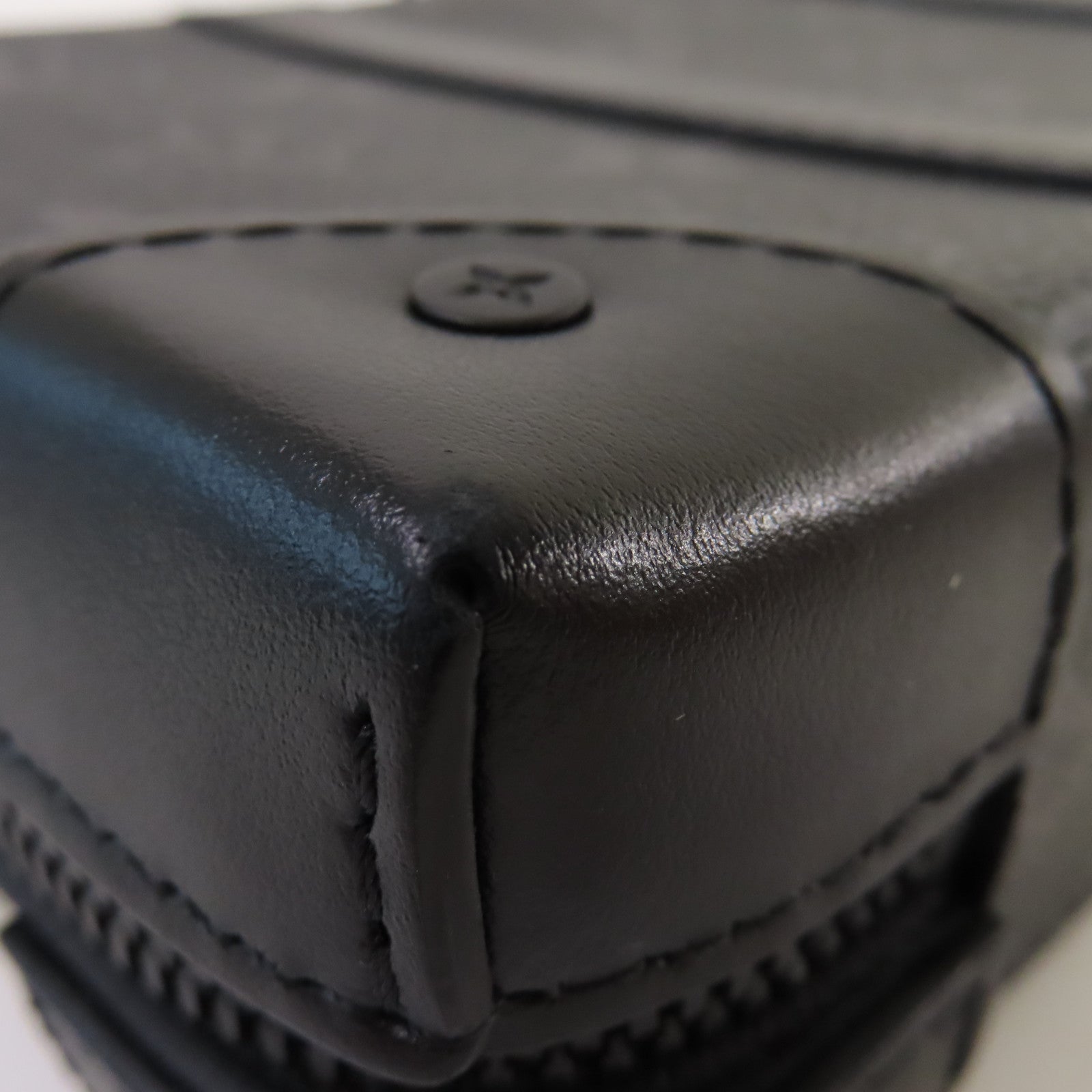 LOUIS VUITTON Monogram Eclipse Soft Trunk Wallet Shoulder Bag錢包肩背袋黑色