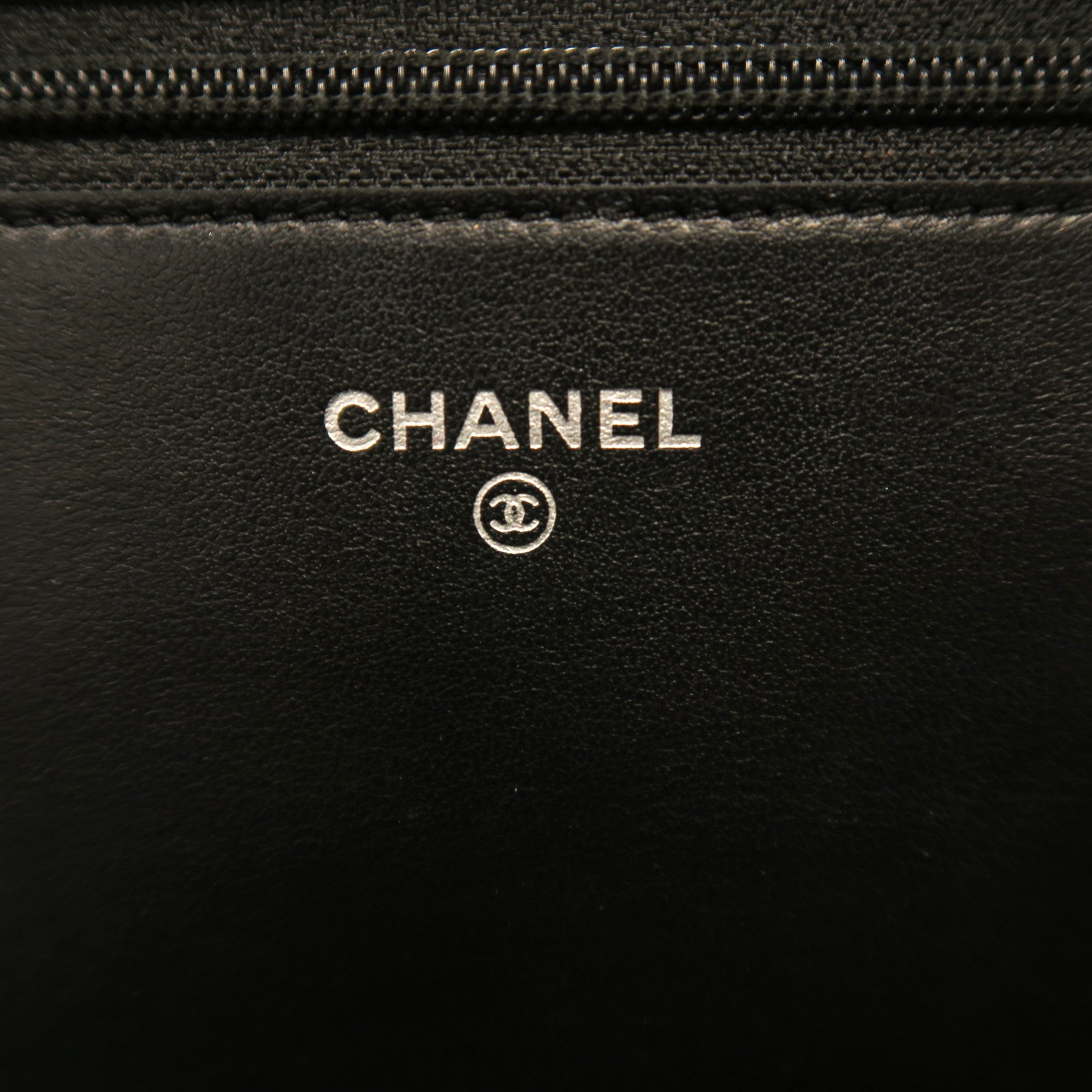 CHANEL 菱格牛皮皮革Boy WOC銀扣鏈帶肩背袋黑色