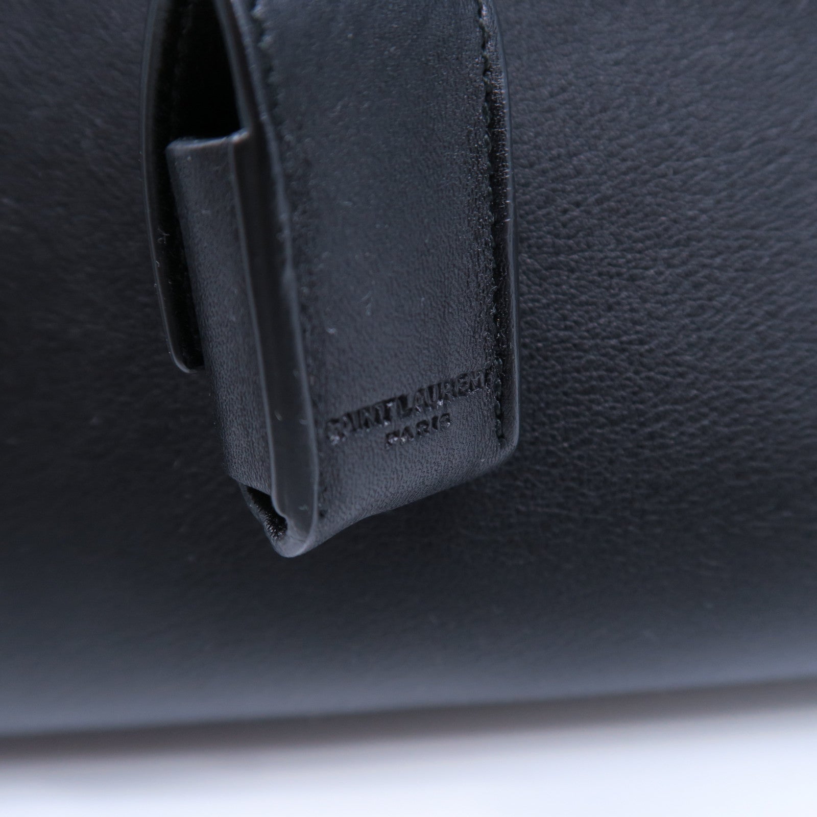 SAINT LAURENT 牛皮皮革Sac De Jou金扣手挽袋黑色