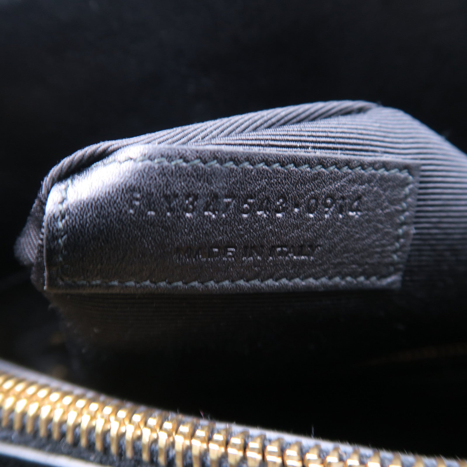 SAINT LAURENT 牛皮皮革Sac De Jou金扣手挽袋黑色