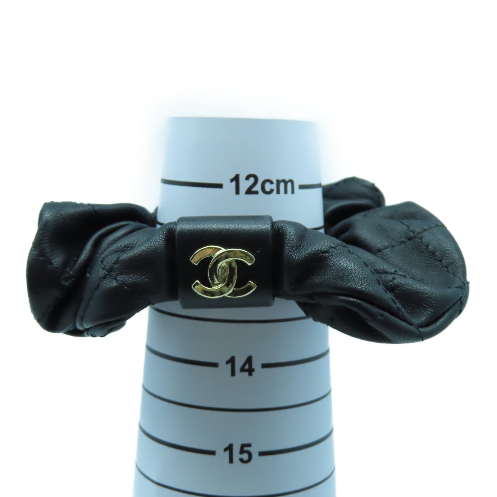 CHANEL 菱格皮革Hair Tie金扣髮圈黑色