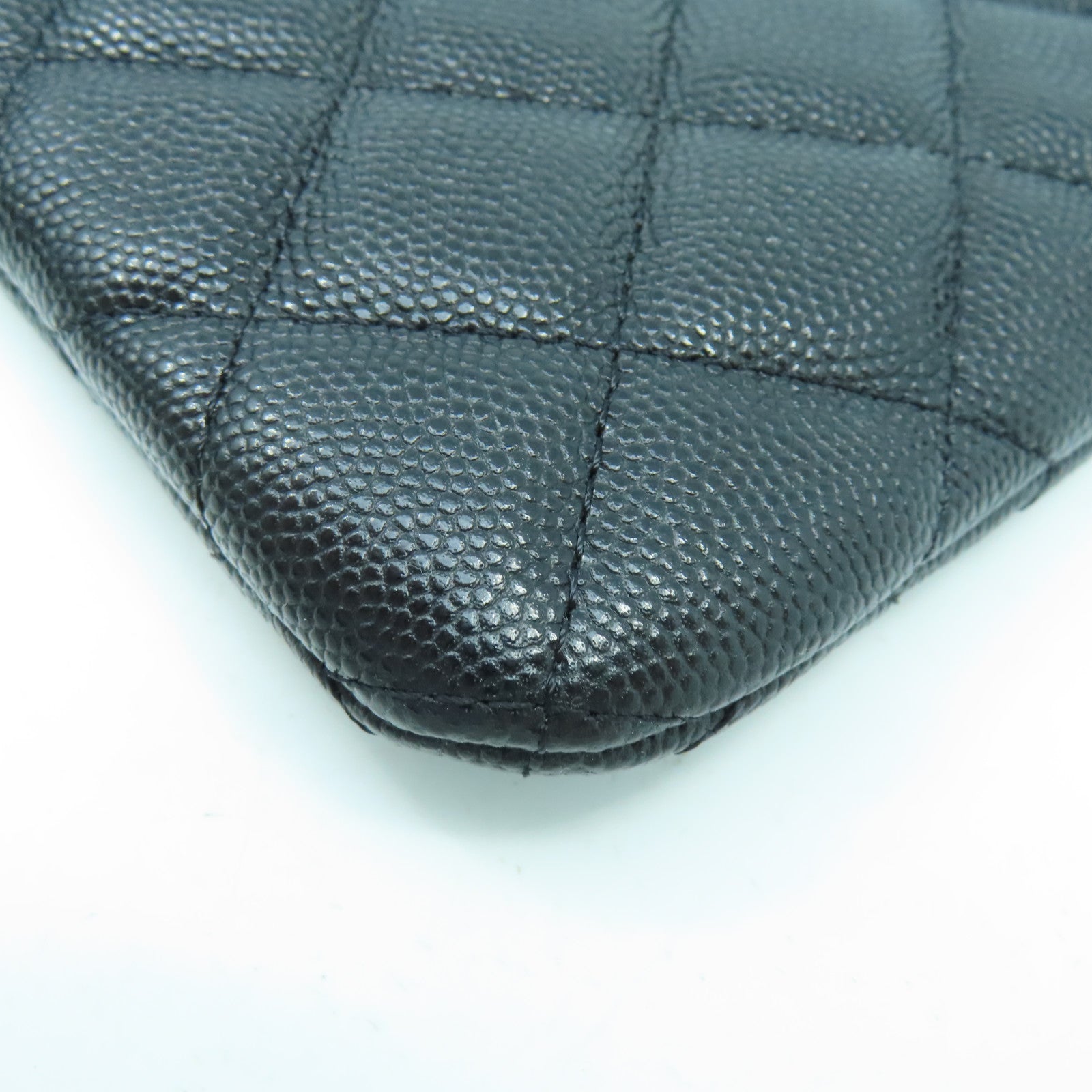 CHANEL 菱格Caviar皮革金扣Classic Pouch手拿包黑色