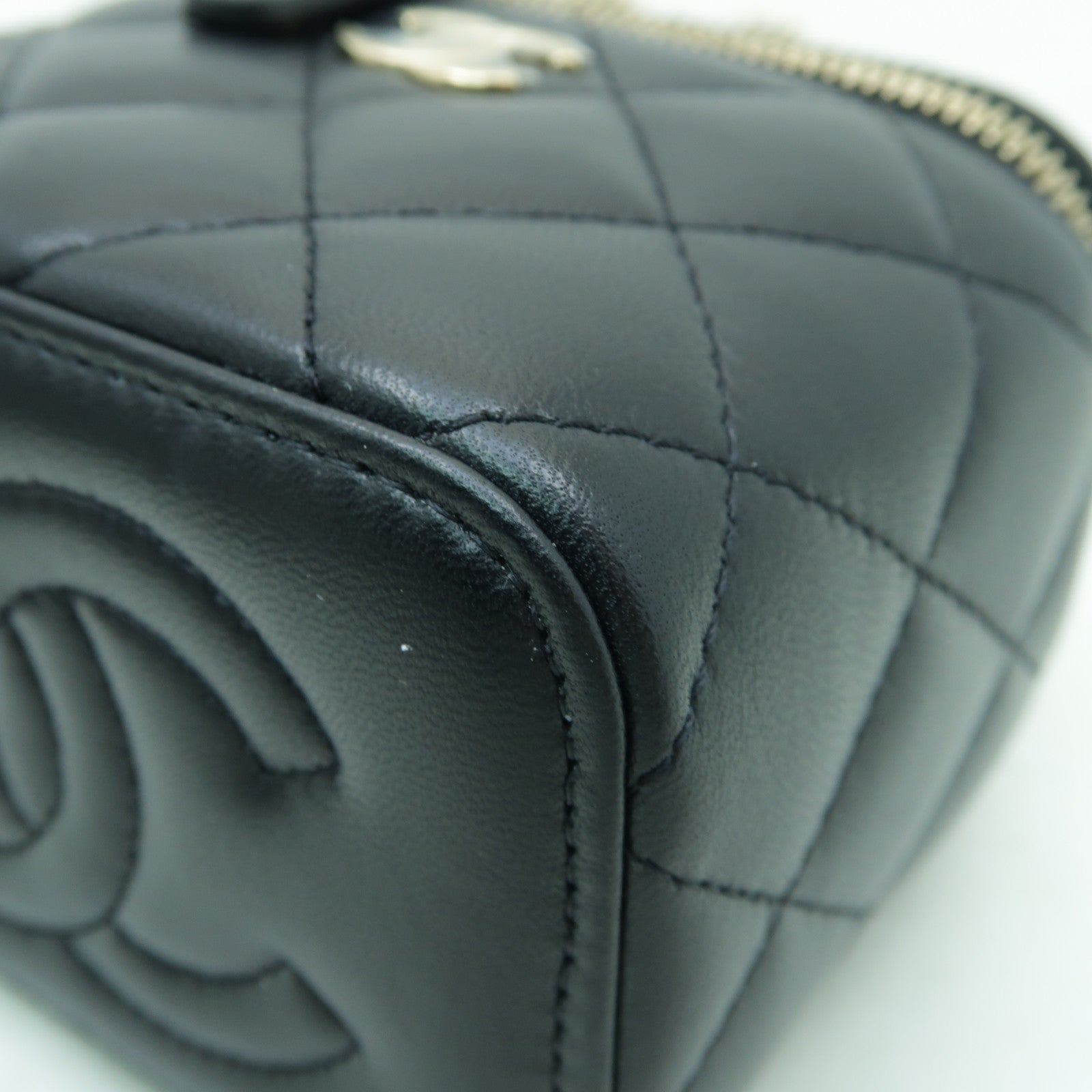 CHANEL 菱格羊皮皮革Chain Shoulder金扣鏈帶肩背袋黑色
