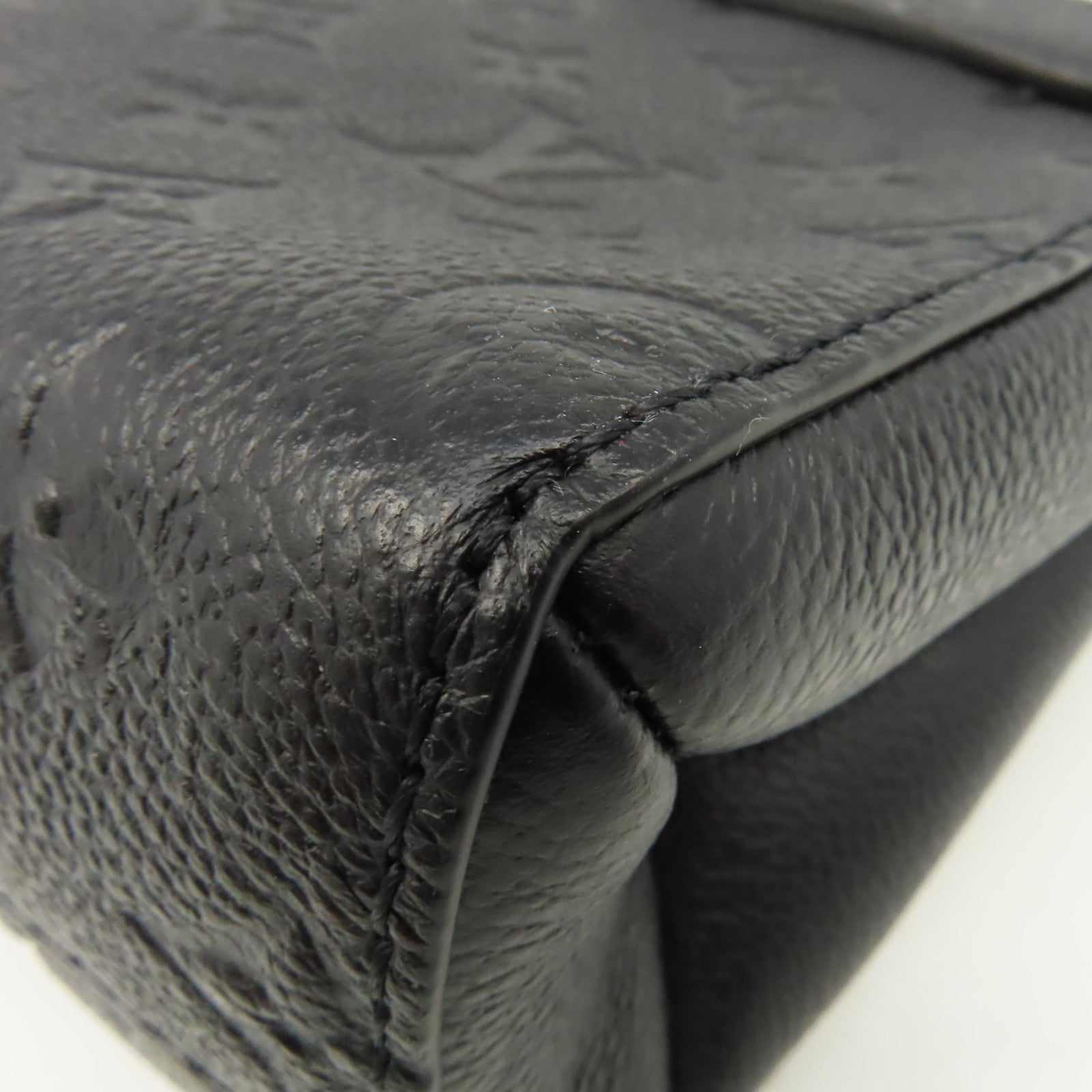LOUIS VUITTON Monogram Empreinte Vavin PM金扣鏈帶肩背袋黑色