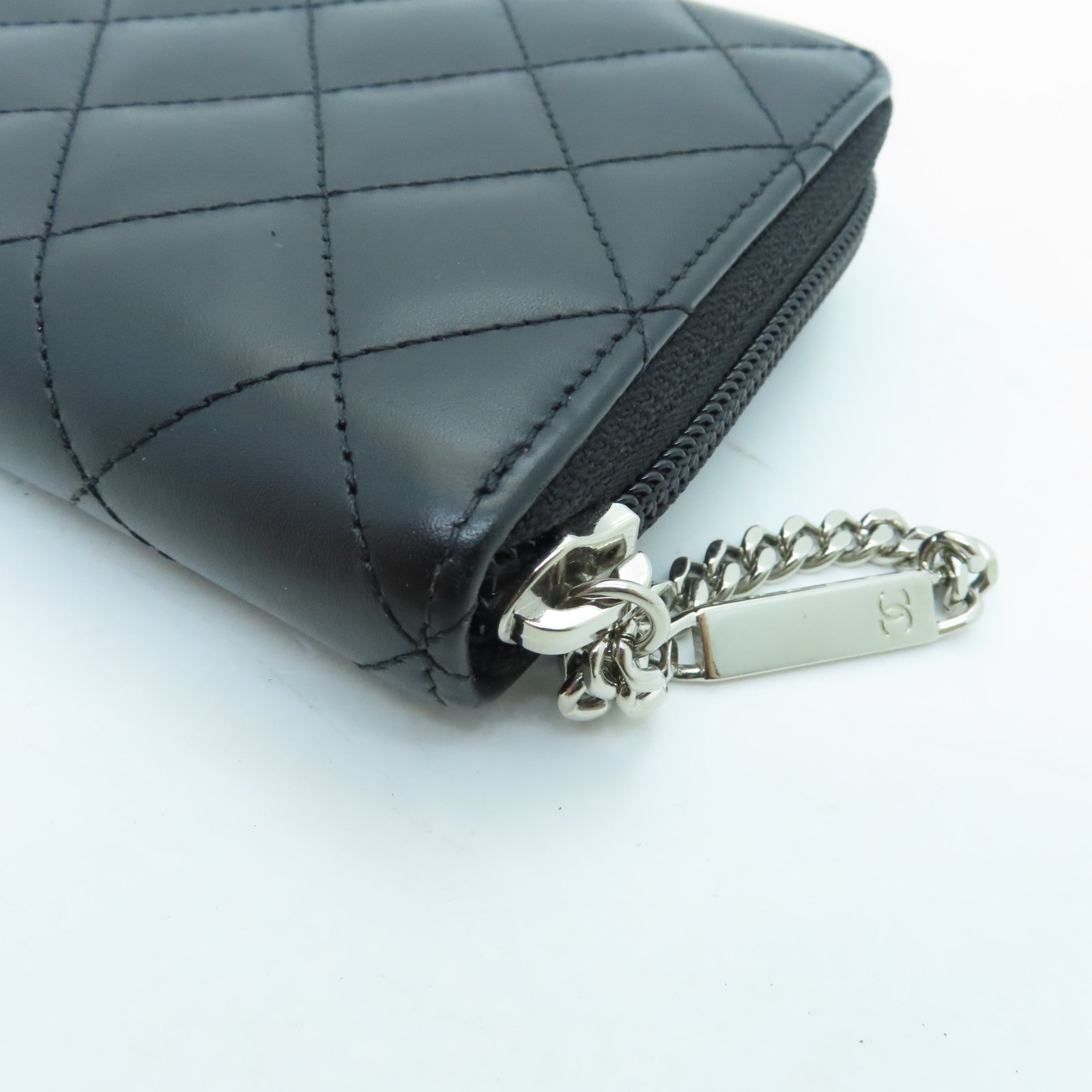 CHANEL Cowhide Leather Zipper Long Wallet Silver Buckle Long Wallet Black/Pink