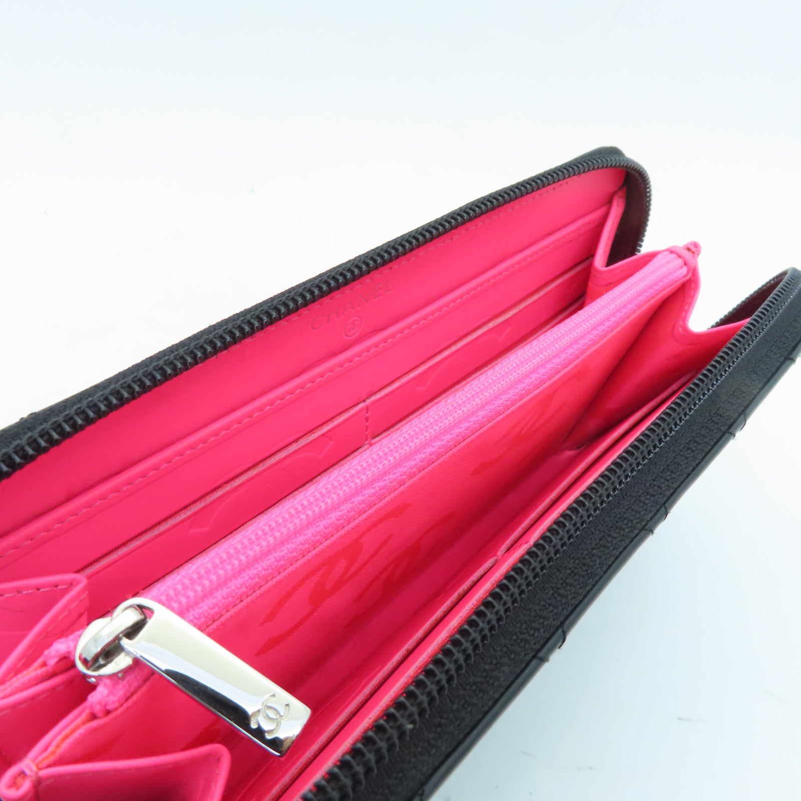 CHANEL Cowhide Leather Zipper Long Wallet Silver Buckle Long Wallet Black/Pink