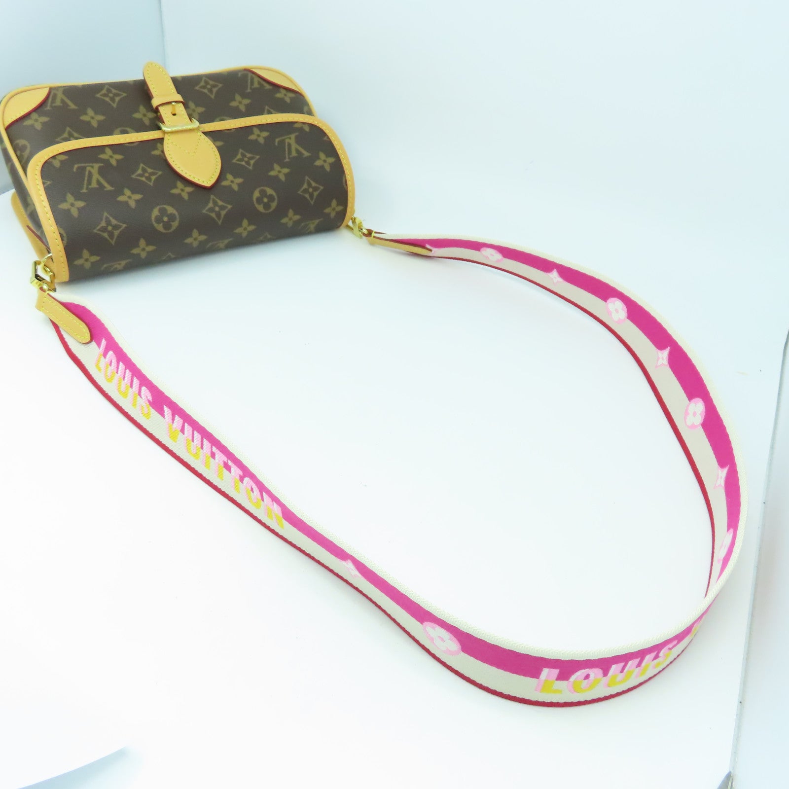 LOUIS VUITTON Monogram Diane金扣肩背袋啡色