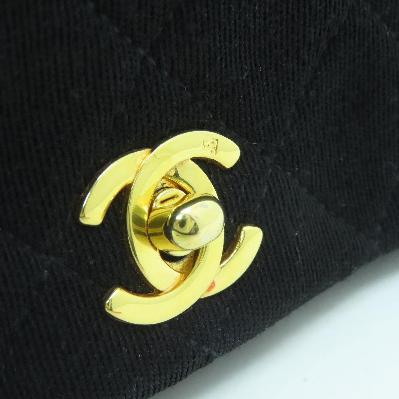 CHANEL diamond fabric / sheepskin leather Vintage 20cm gold buckle chain shoulder bag black