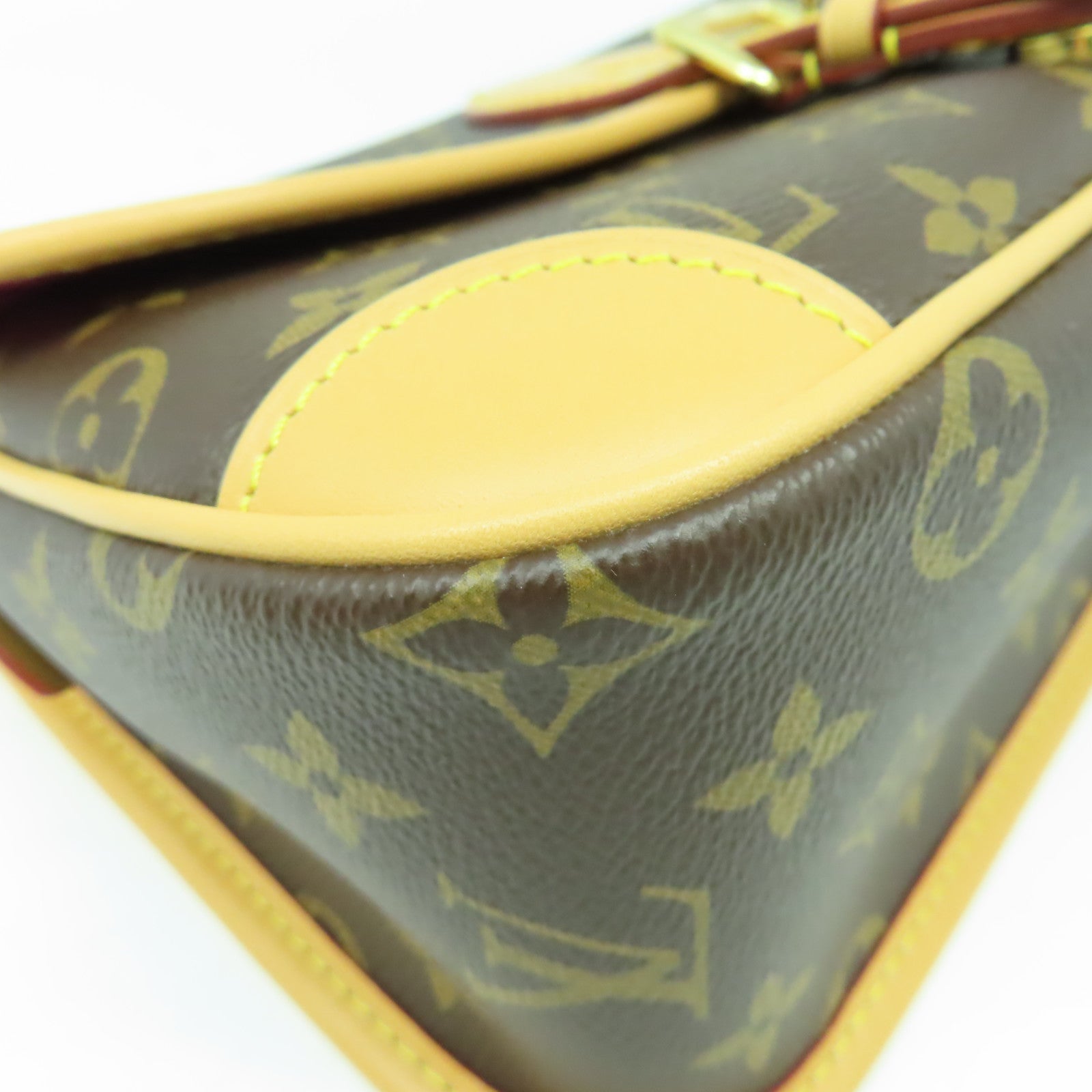 LOUIS VUITTON Monogram Diane金扣肩背袋啡色