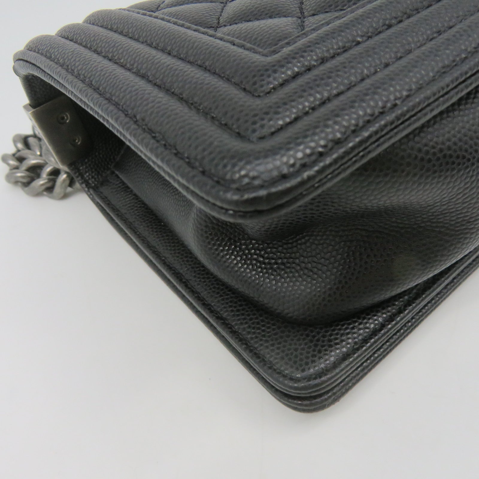 CHANEL Diamond Caviar Leather Boyo Chanel Silver Buckle Chain Shoulder Bag Black