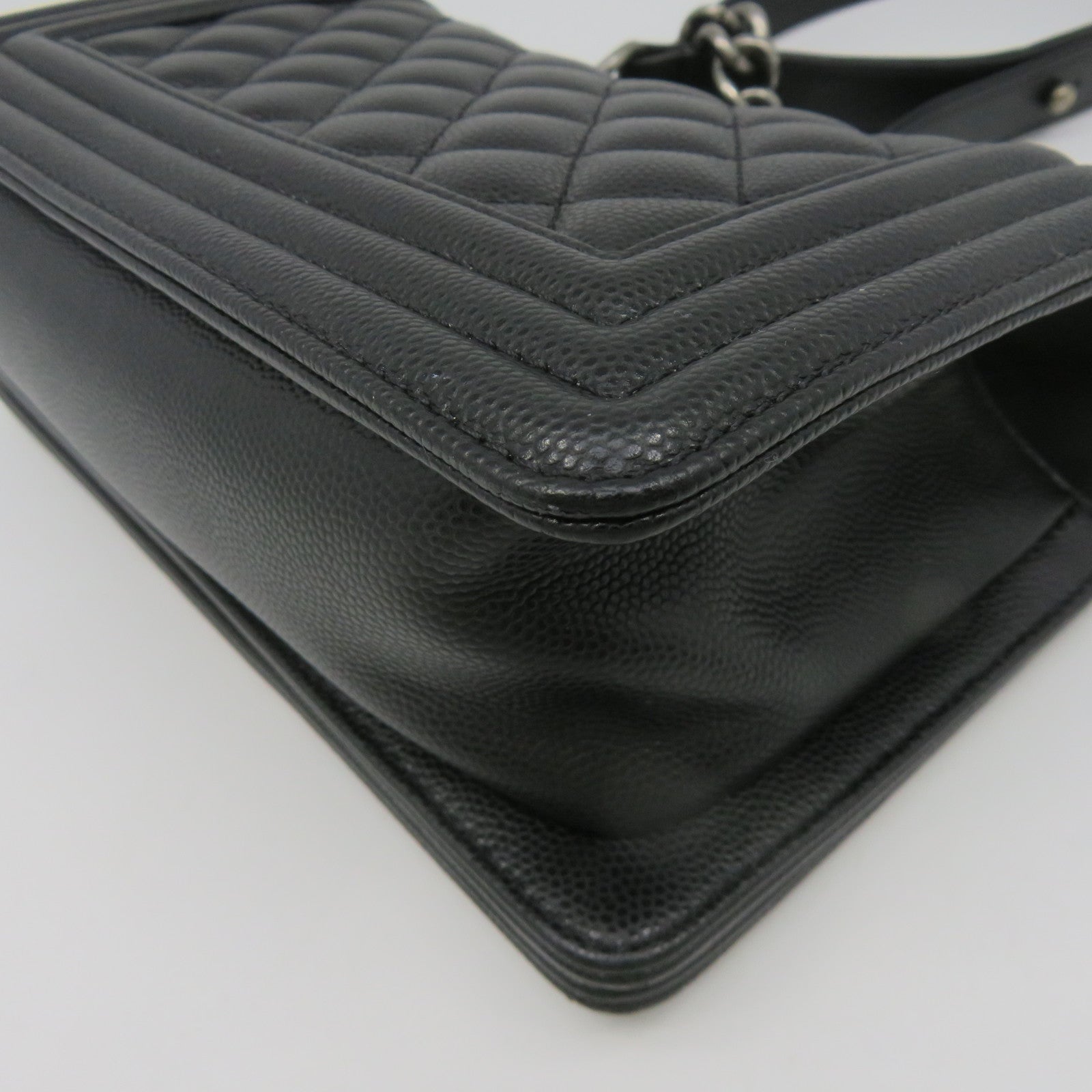 CHANEL Diamond Caviar Leather Boyo Chanel Silver Buckle Chain Shoulder Bag Black