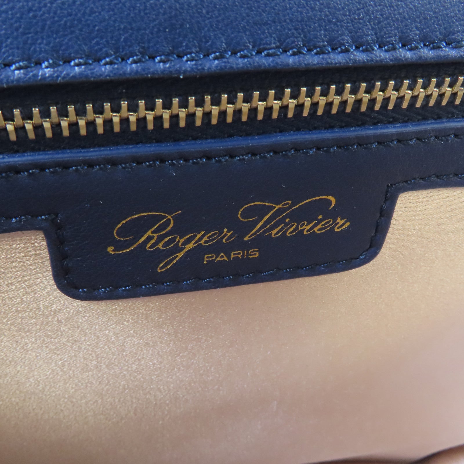 Roger Vivier 天鵝絨Roger Vivier Chain Shoulder銀扣鏈帶肩背袋藍色