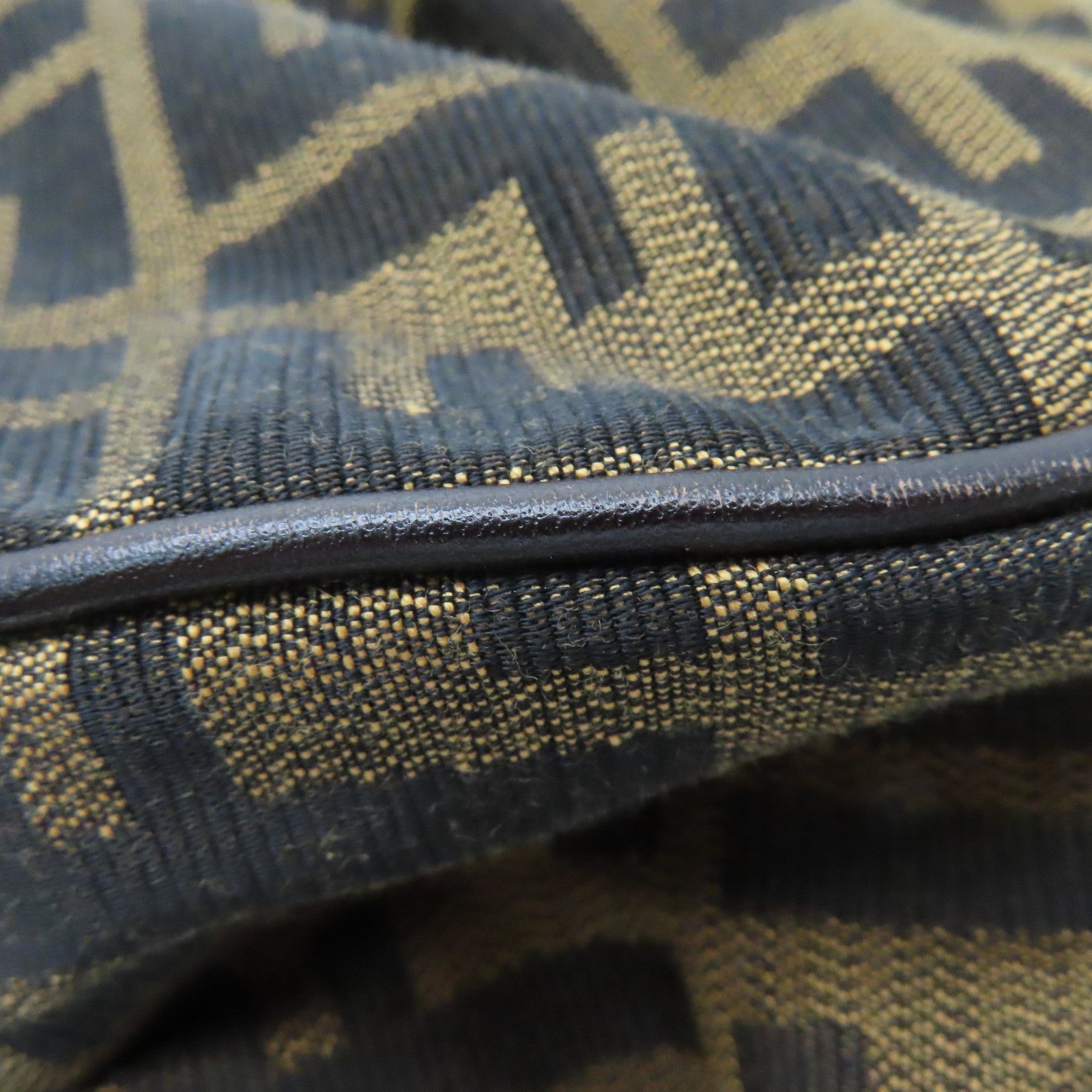 FENDI 帆布Shoulder Bag肩背袋啡色