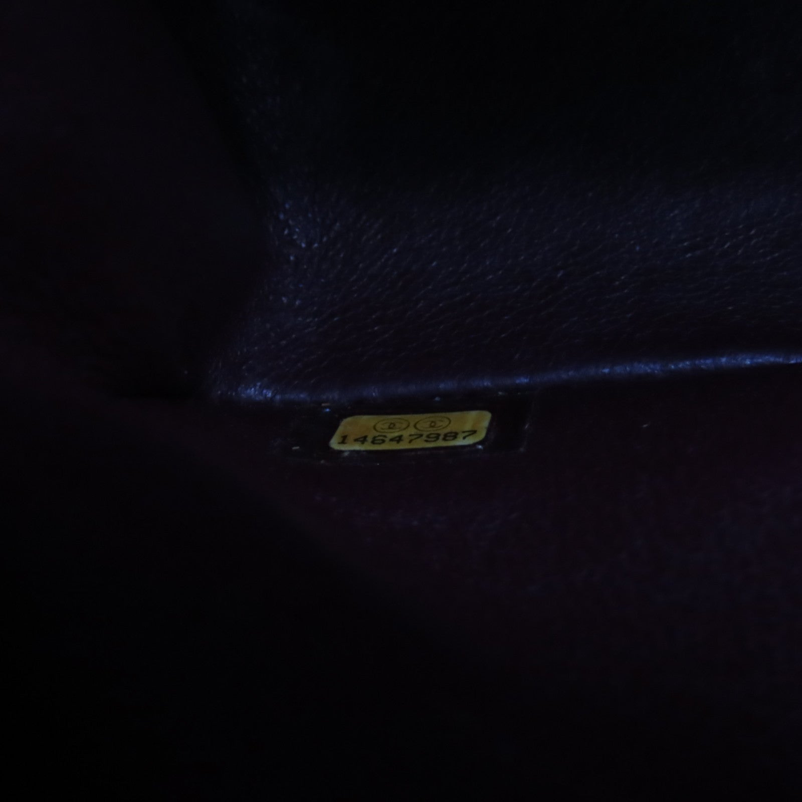 CHANEL 菱格Caviar皮革Classic 25銀扣鏈帶肩背袋黑色
