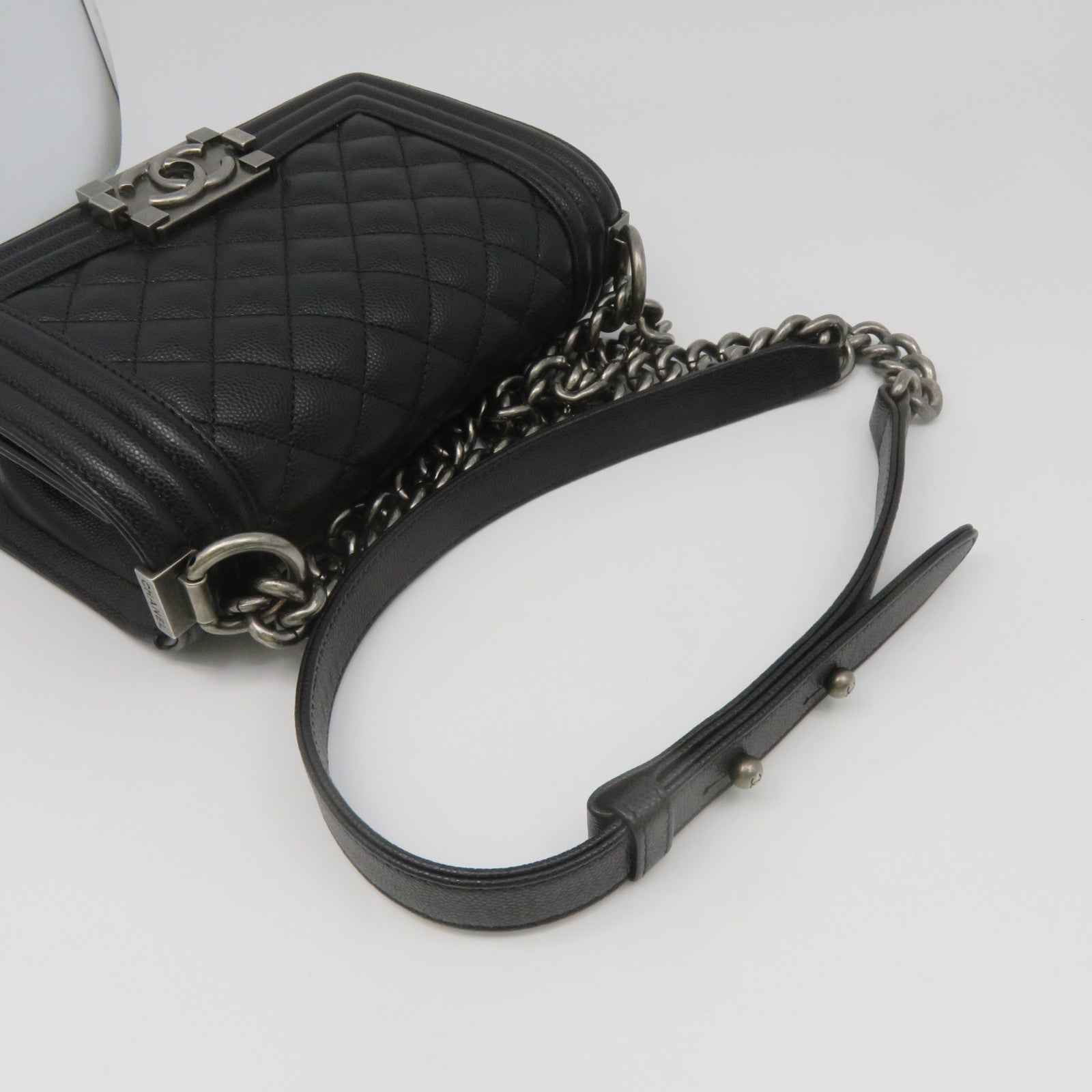 CHANEL Diamond Caviar Leather Boyo Chanel Silver Buckle Chain Shoulder Bag Black