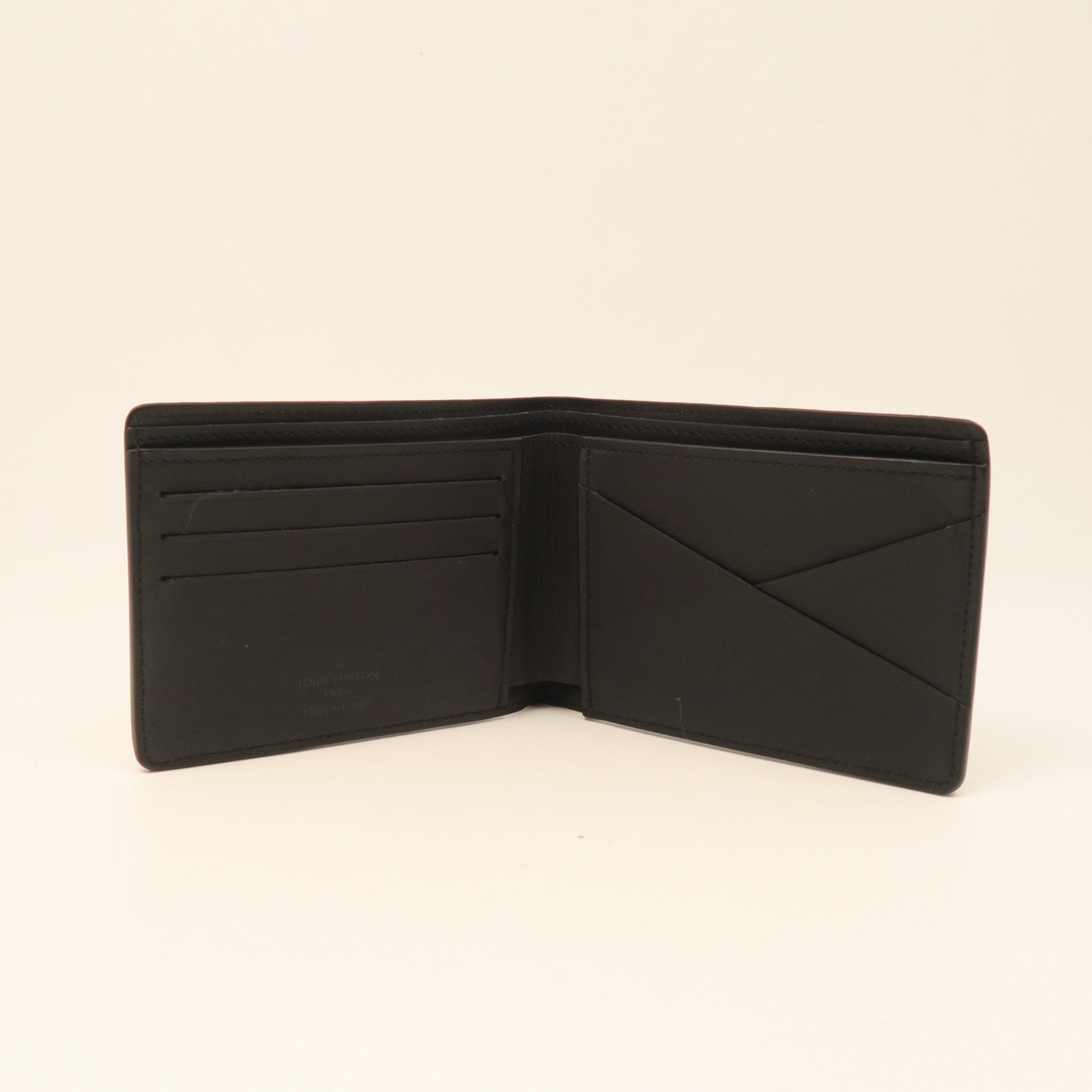 LOUIS VUITTON Aerogram Multiple Wallet Black