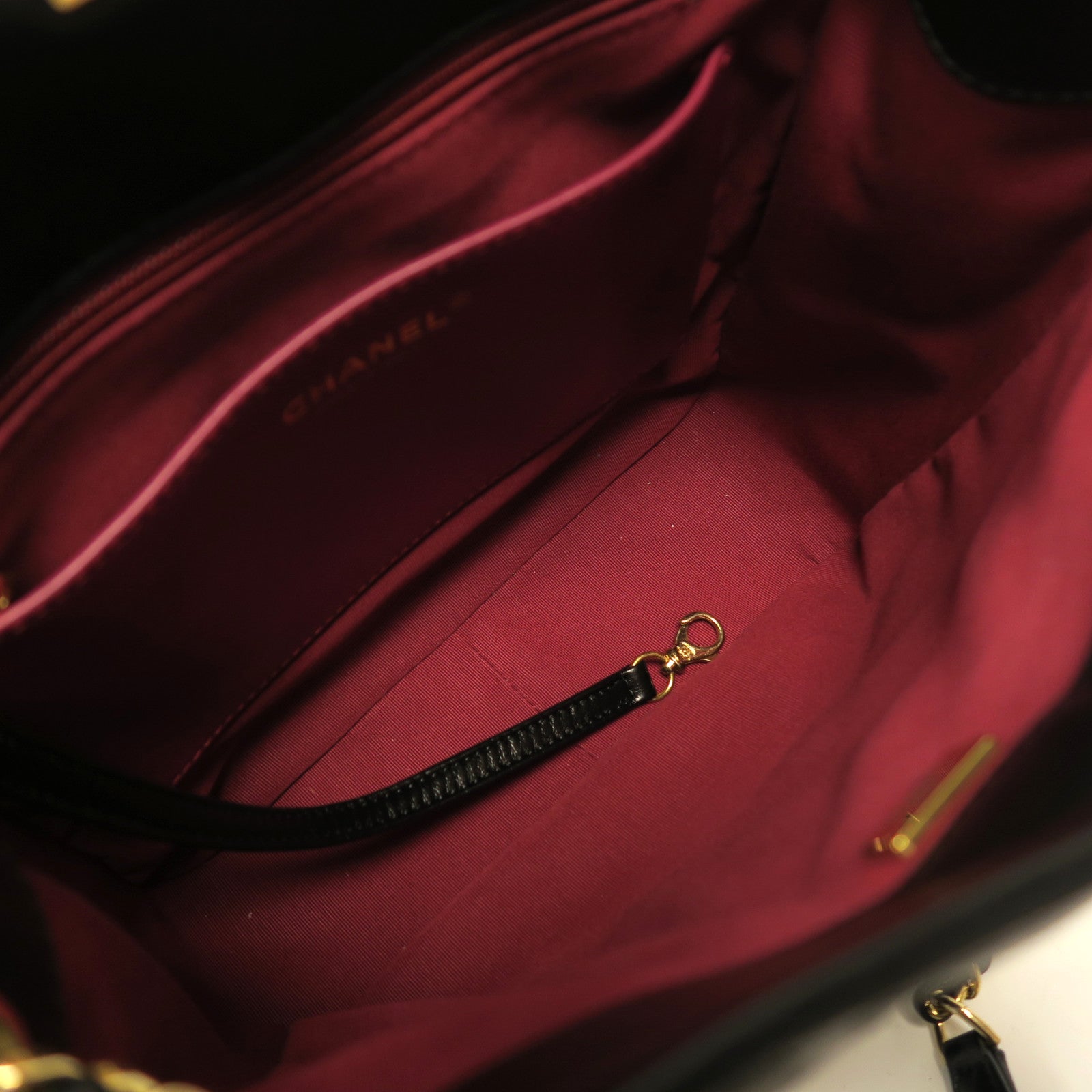 CHANEL 菱格羊皮皮革Hobo Bag金扣鏈帶肩背袋黑色