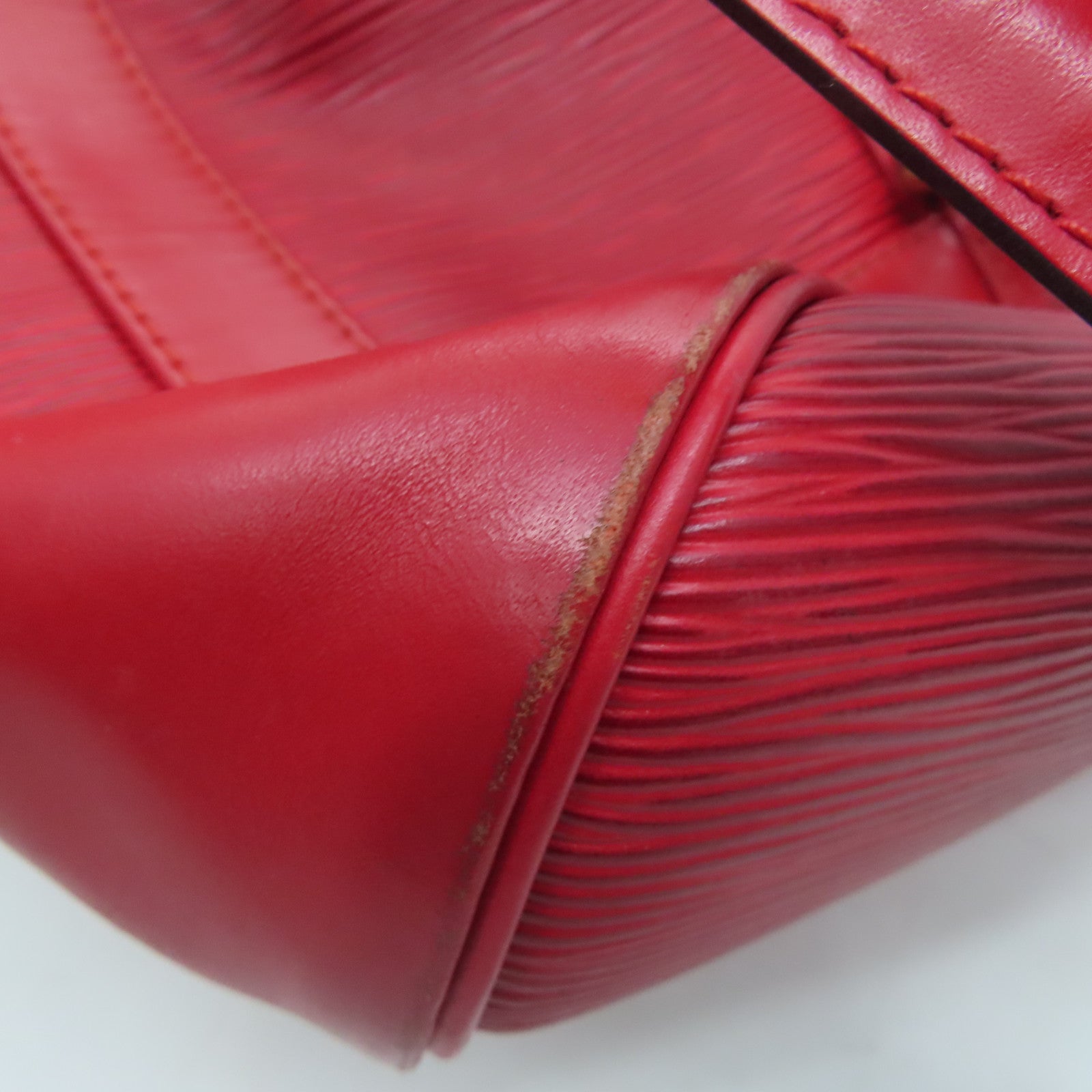 LOUIS VUITTON Epi Randene PM金扣肩背袋红色