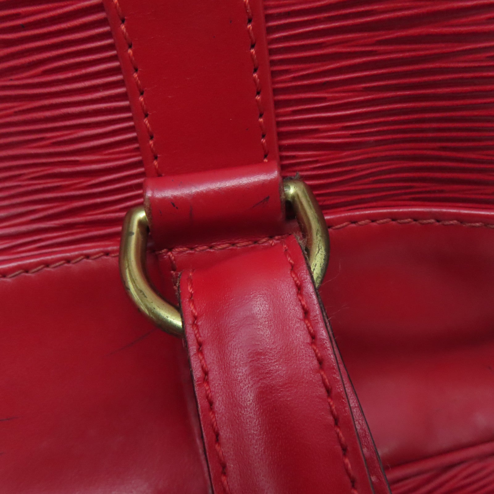 LOUIS VUITTON Epi Randene PM金扣肩背袋红色
