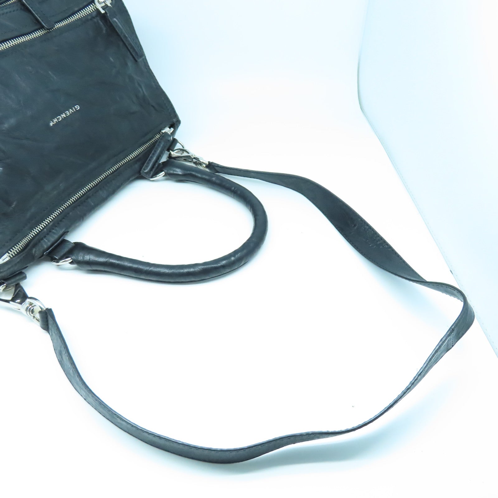 GIVENCHY 牛皮皮革Pandora Medium銀扣手挽肩背兩用袋黑色