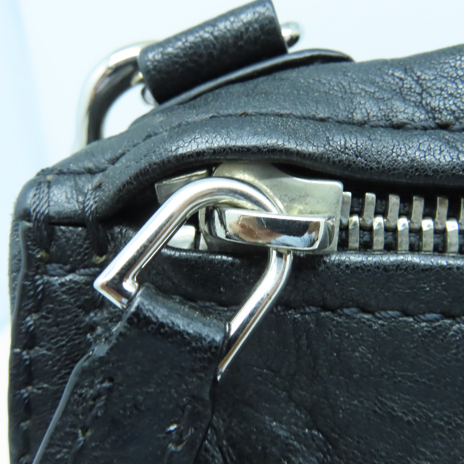 GIVENCHY 牛皮皮革Pandora Medium銀扣手挽肩背兩用袋黑色