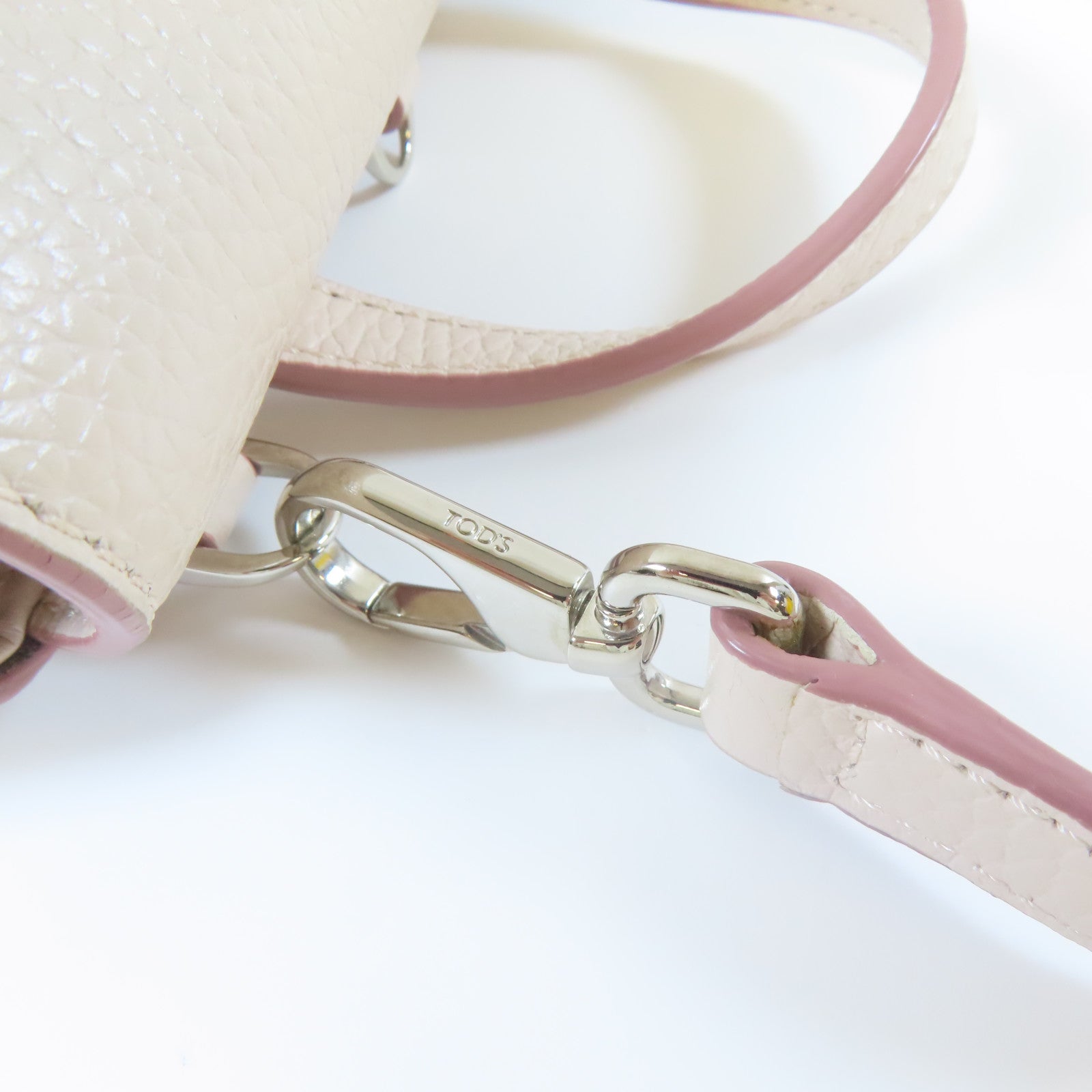 TOD’S 牛皮皮革Backpack銀扣背包米色