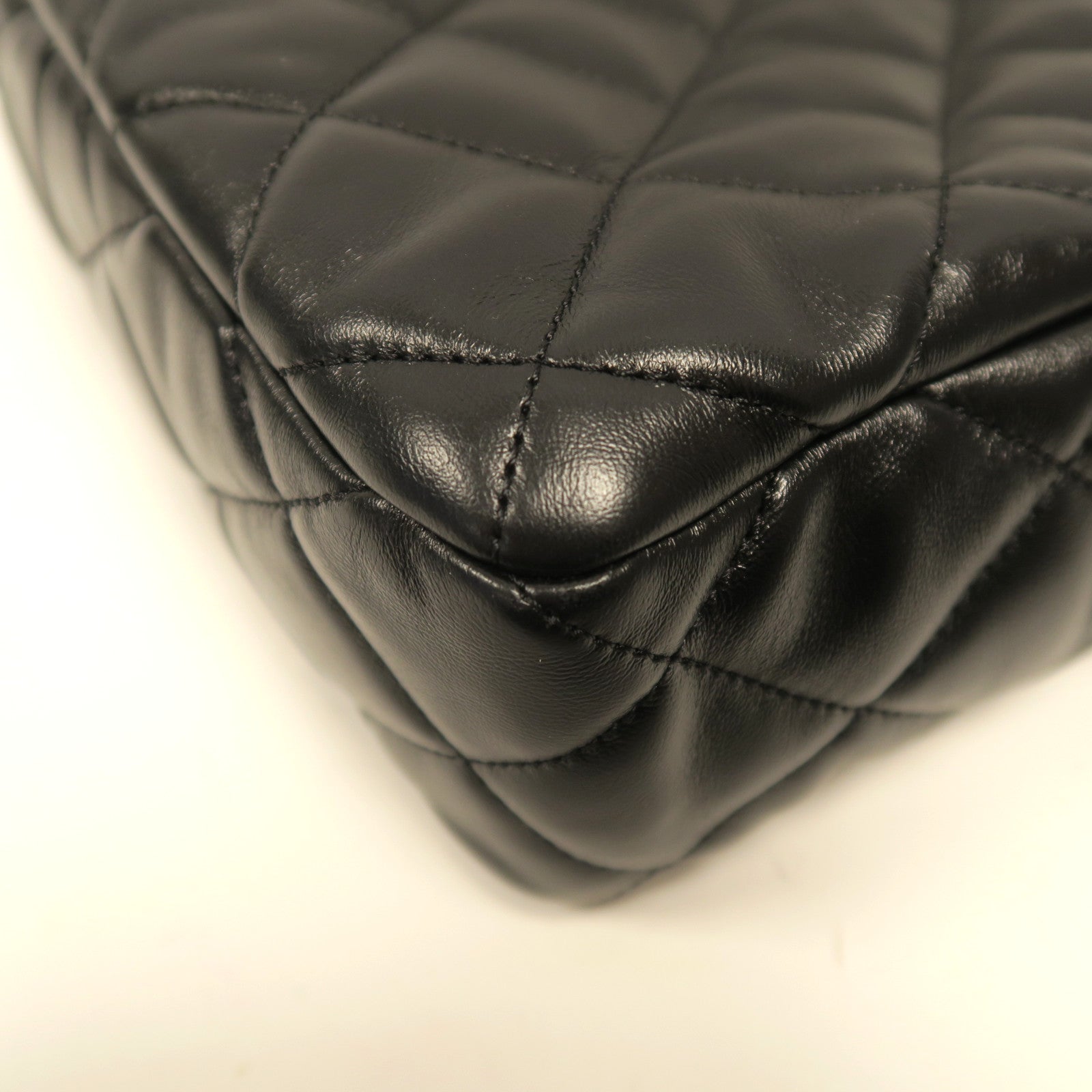 CHANEL 菱格羊皮皮革Hobo Bag金扣鏈帶肩背袋黑色