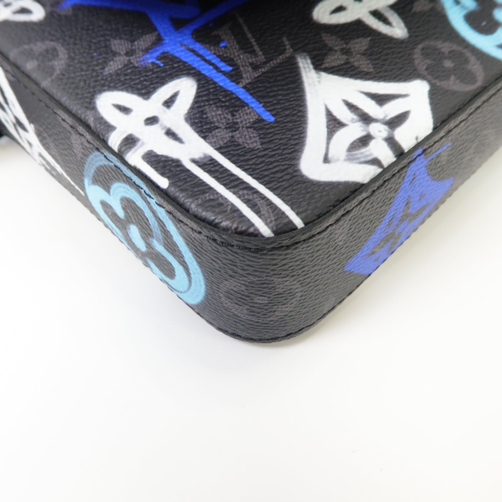 LOUIS VUITTON Monogram Graffiti Trio Messenger肩背袋黑色/彩色