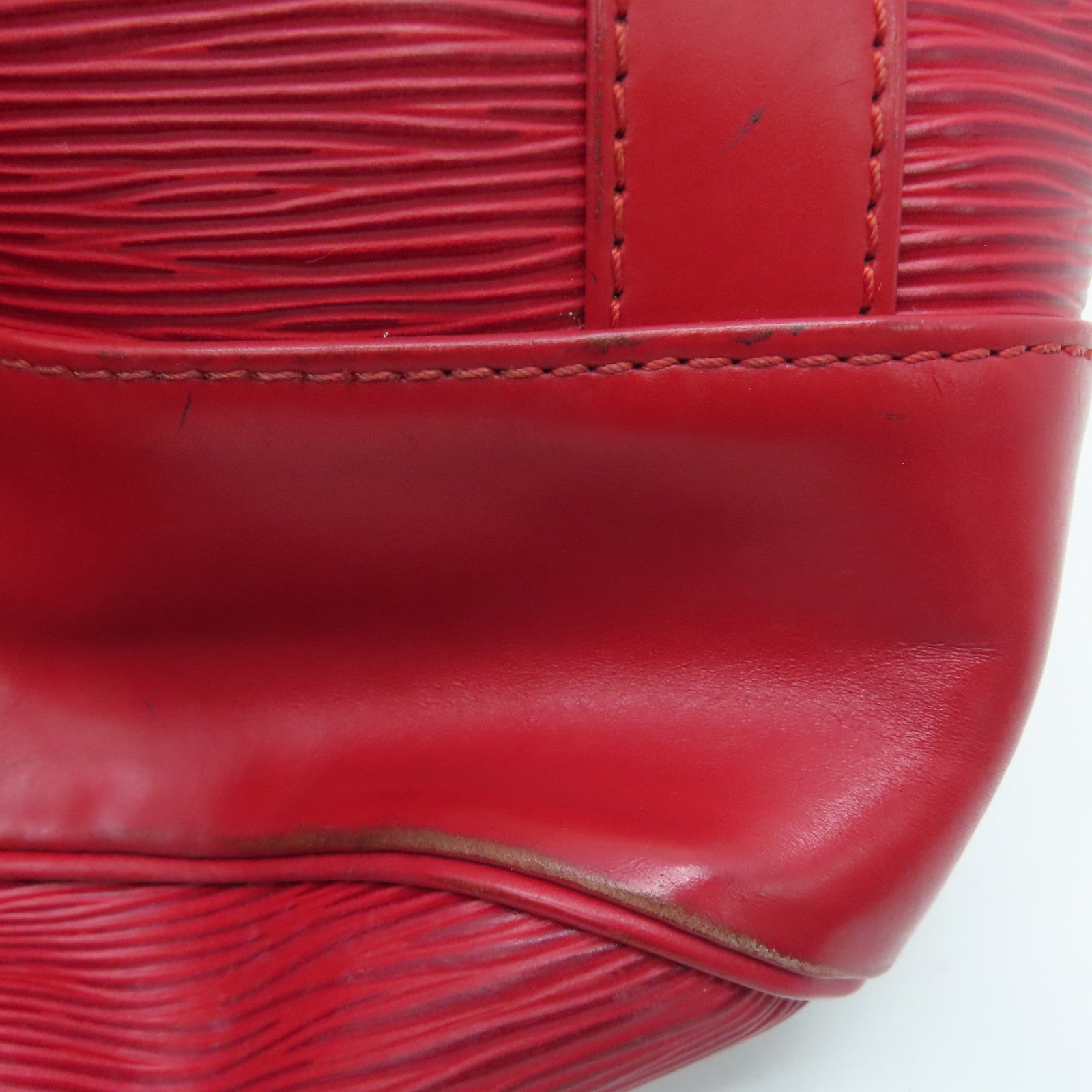 LOUIS VUITTON Epi Randene PM金扣肩背袋红色