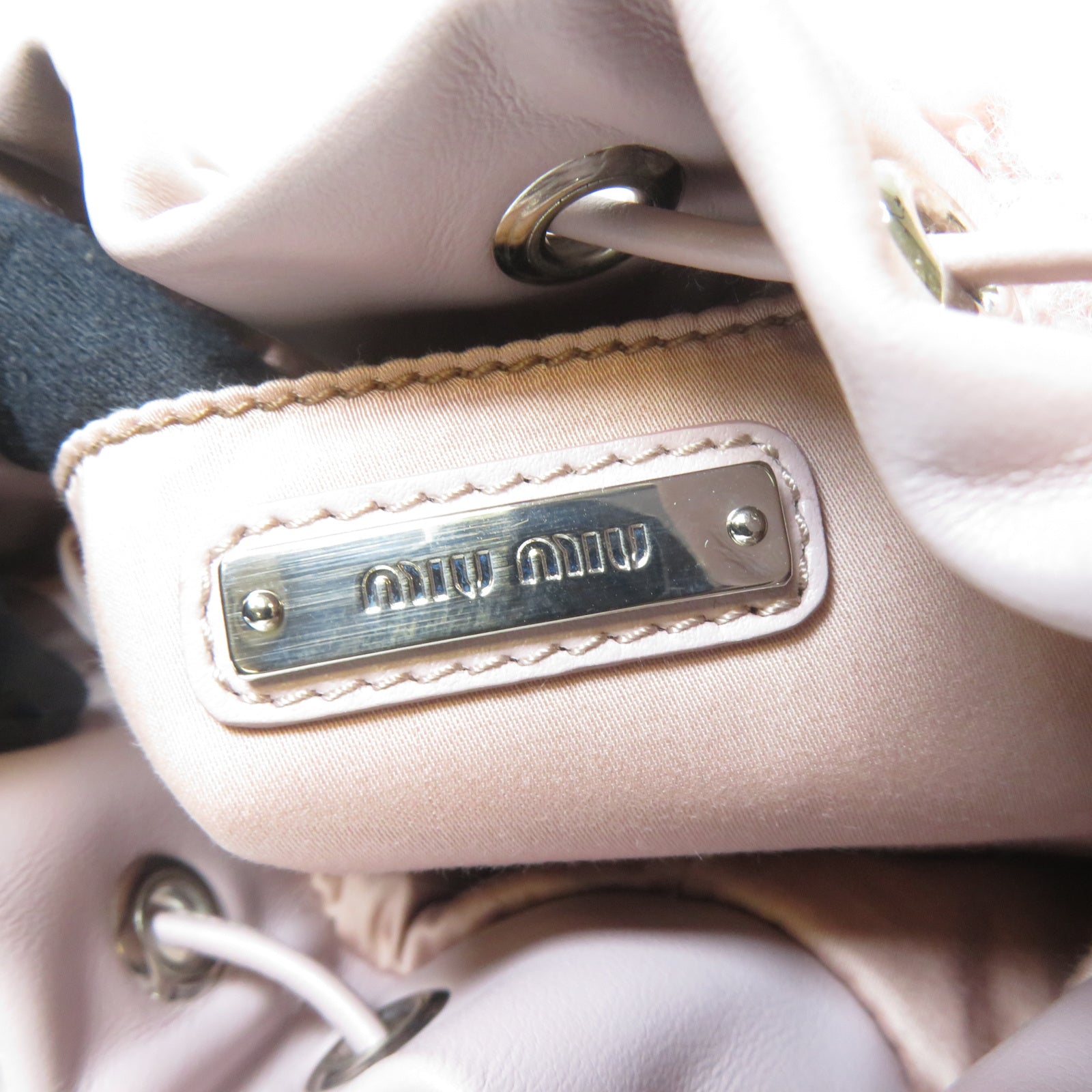 Miu Miu 羊皮皮革Shoulder Bag銀扣肩背袋粉紅色