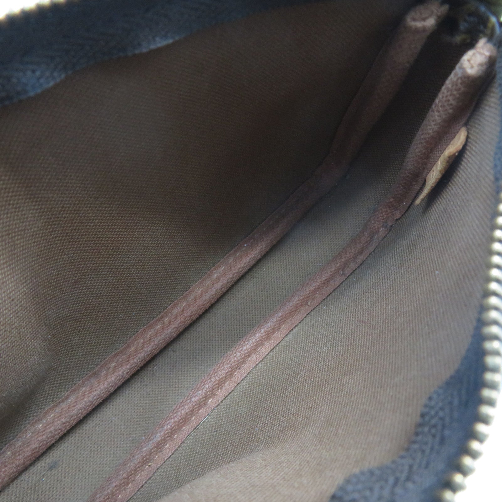 LOUIS VUITTON Monogram Pochette Access金扣手挽袋啡色