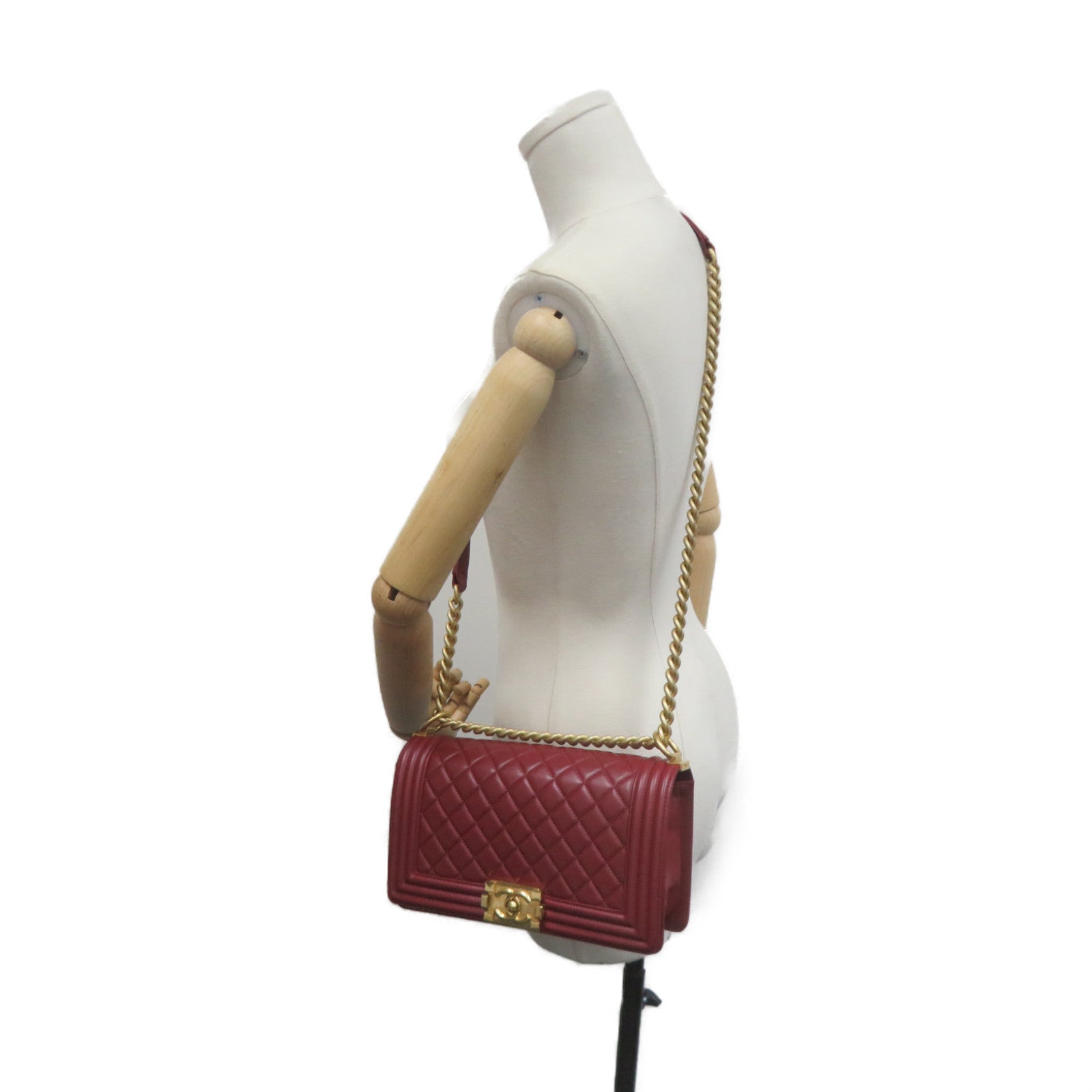 CHANEL 菱格羊皮皮革Boy Chanel Chain Shoulder Bag金扣链带肩背袋红色