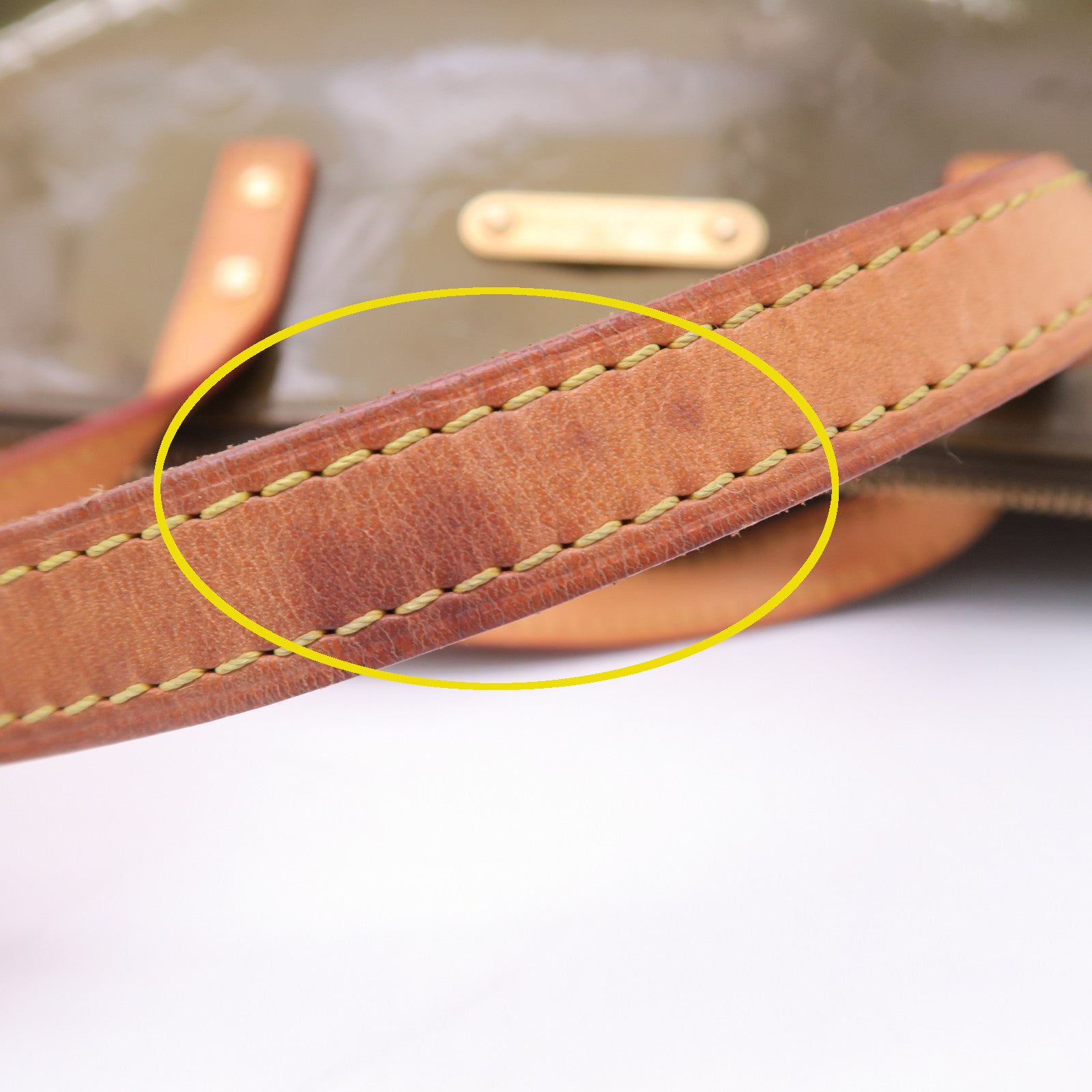 LOUIS VUITTON Vernis Bellevue PM金扣手挽袋綠色