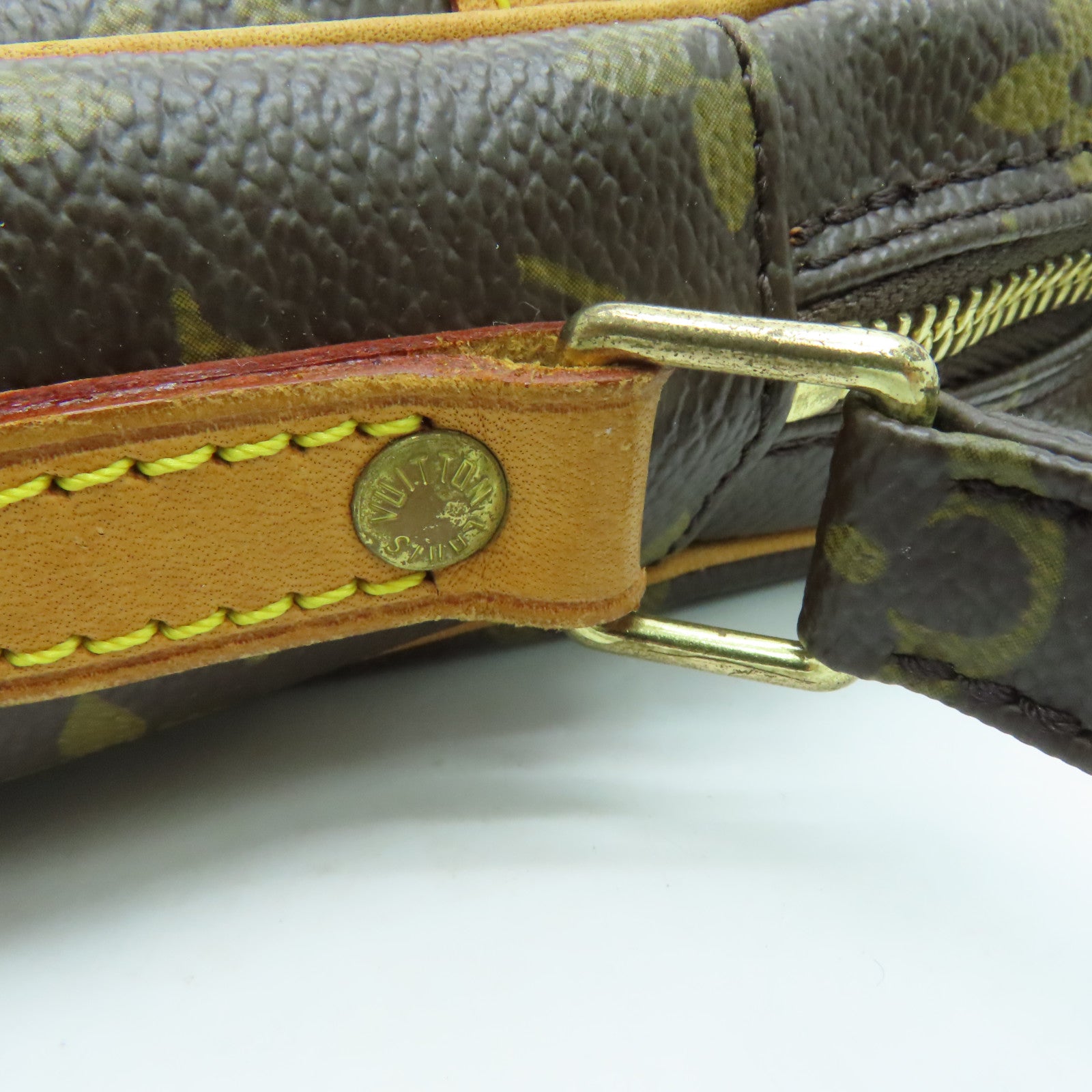 LOUIS VUITTON Monogram Danube Shoulder Bag金扣肩背袋啡色