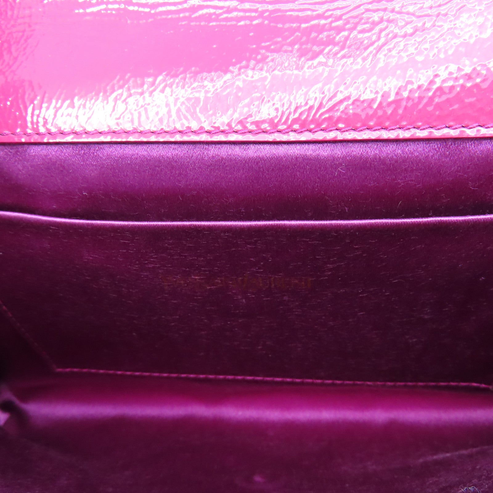 YVES SAINT LAURENT 漆皮皮革Clutch金扣手拿包粉紅色