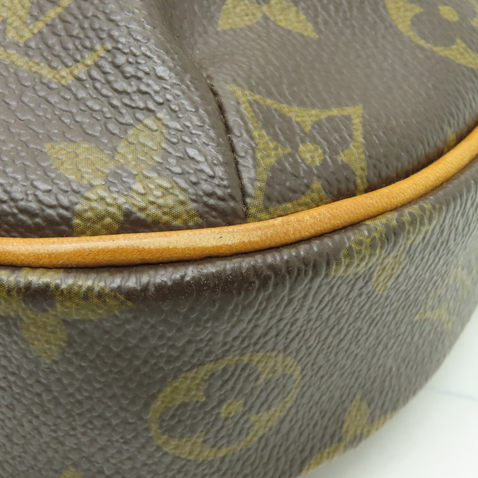 LOUIS VUITTON Monogram Odeon PM金扣肩背袋啡色