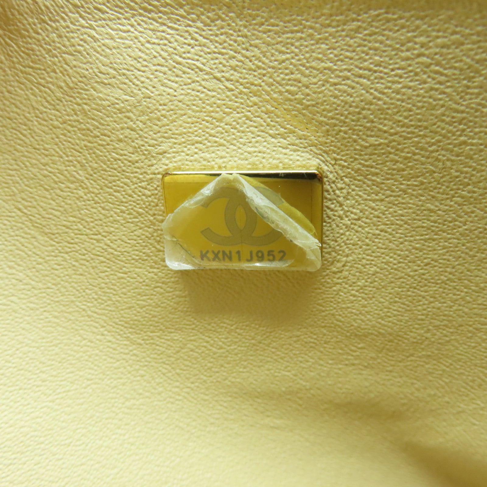 CHANEL 菱格羊皮皮革Classic 25cm金扣鏈帶肩背袋米色